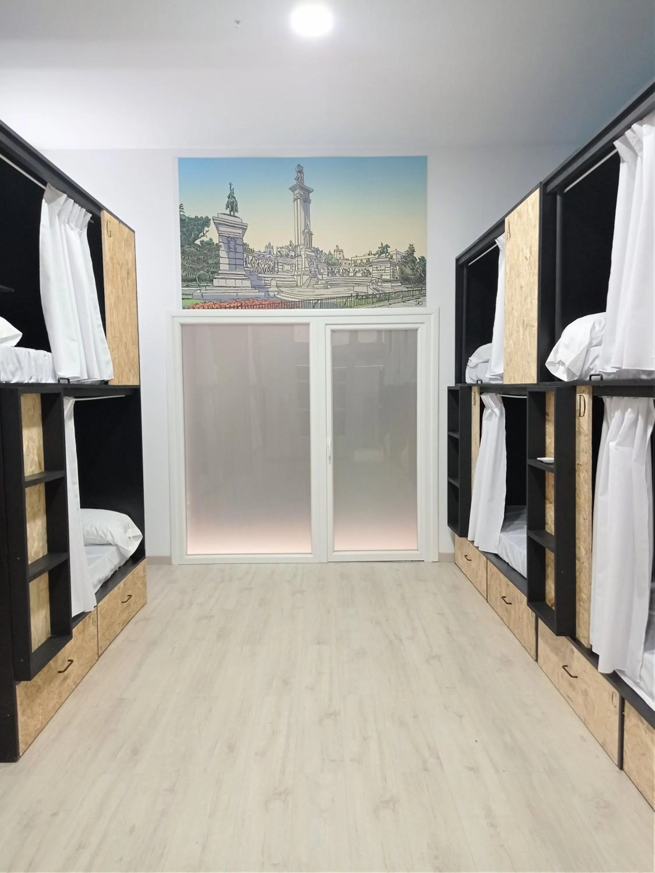 Bedroom, Bed in Planeta Cadiz Hostel