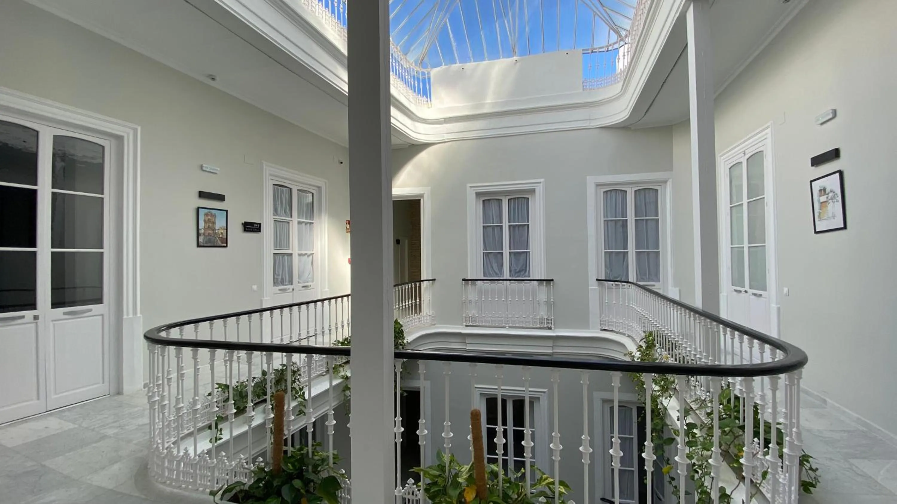 Patio in Planeta Cadiz Hostel