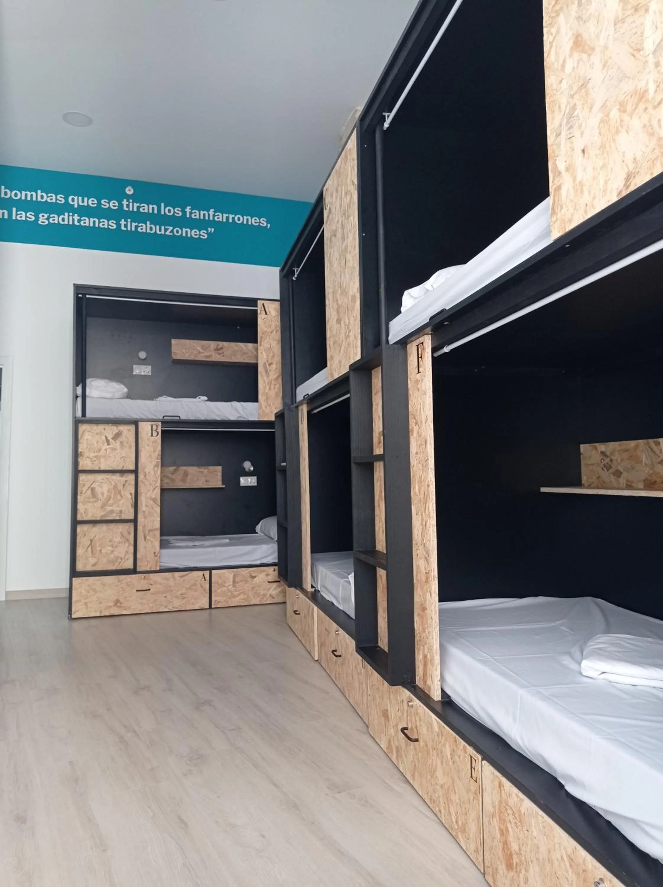 Bed in Planeta Cadiz Hostel