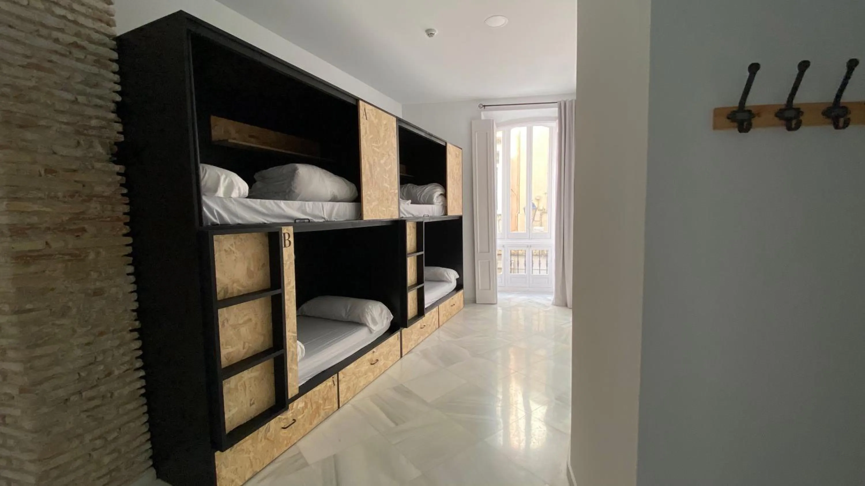 bunk bed, Bed in Planeta Cadiz Hostel