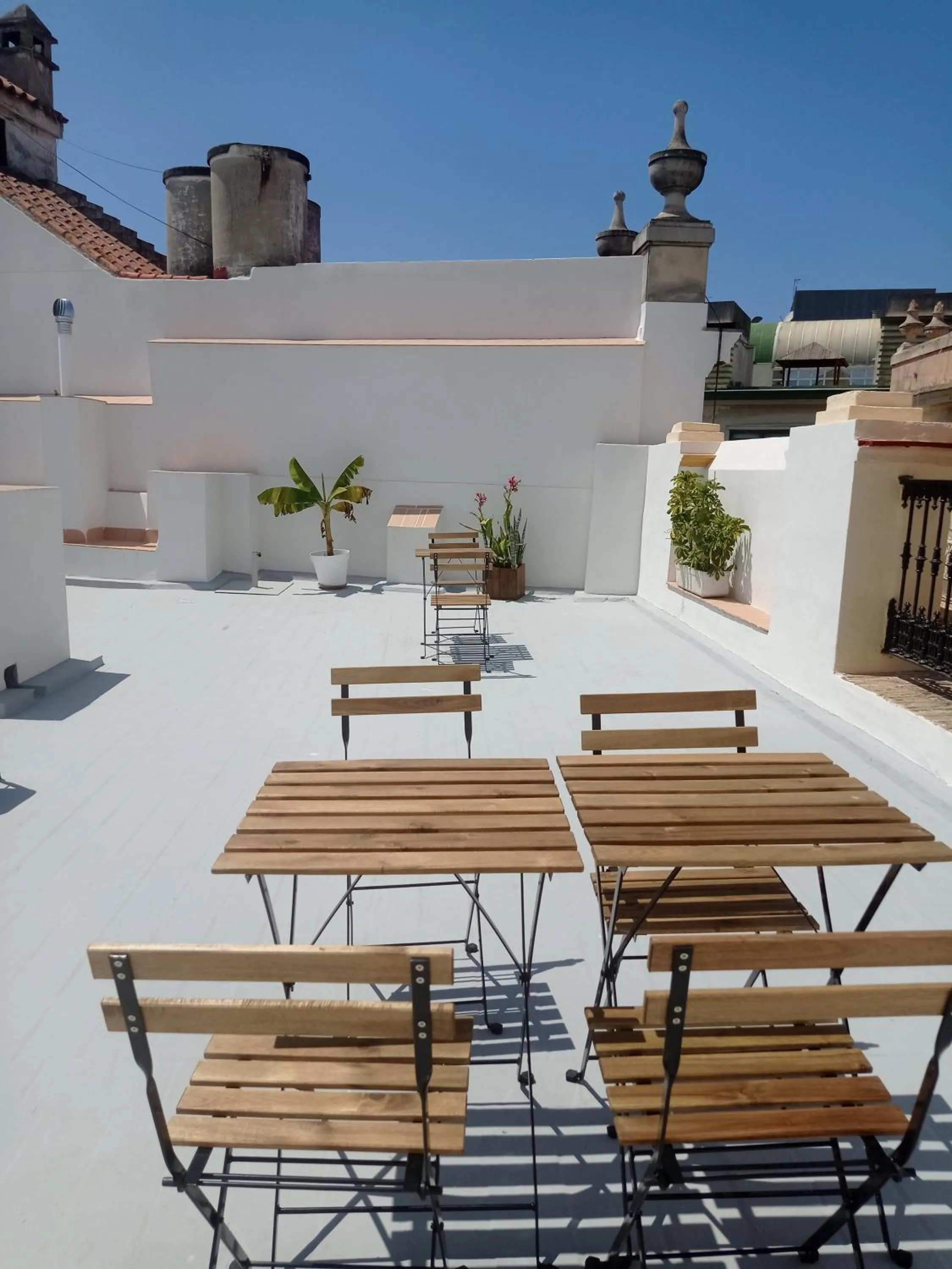 Balcony/Terrace in Planeta Cadiz Hostel