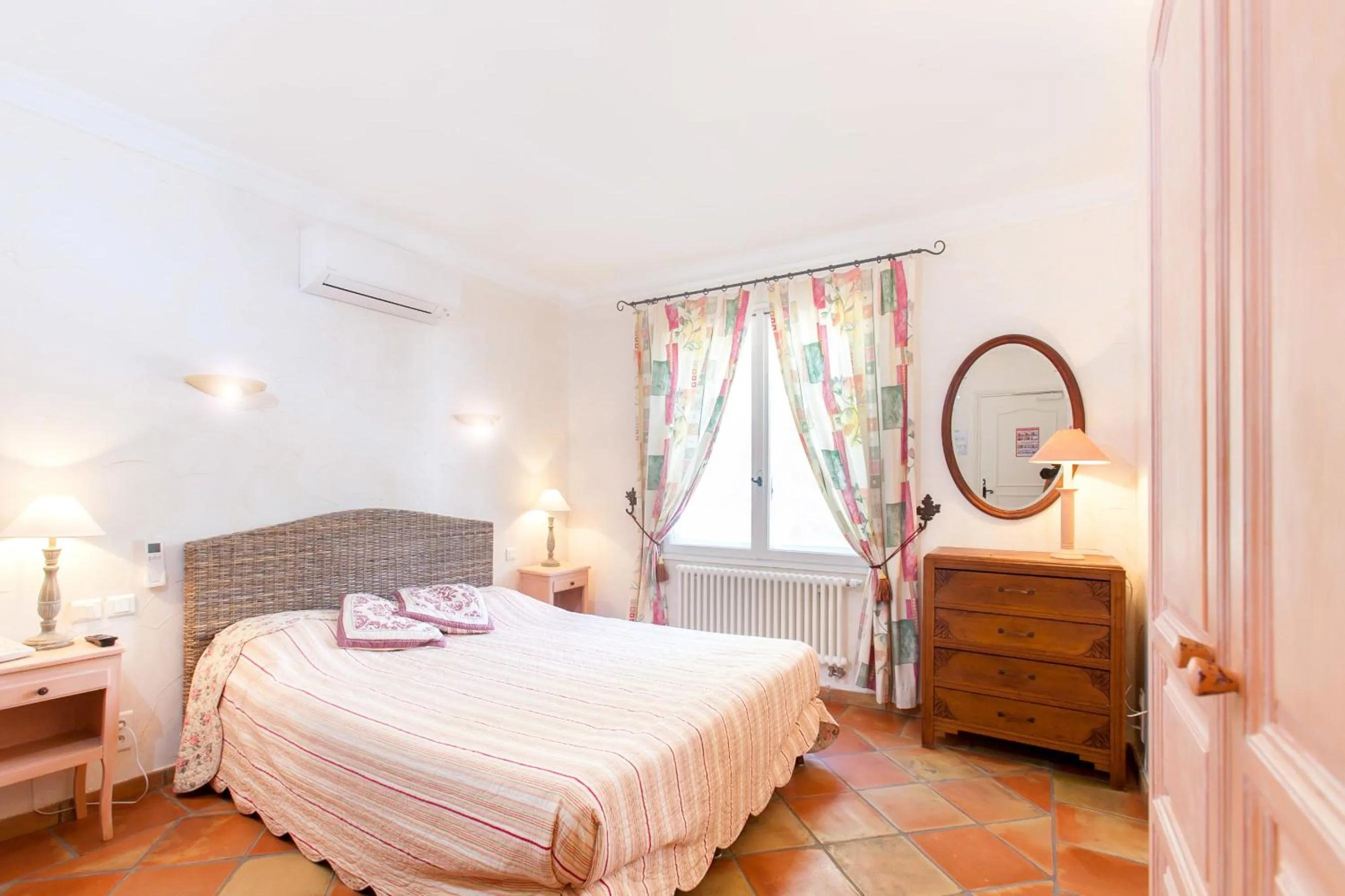 Day, Bed in Hotel Villa Provencale