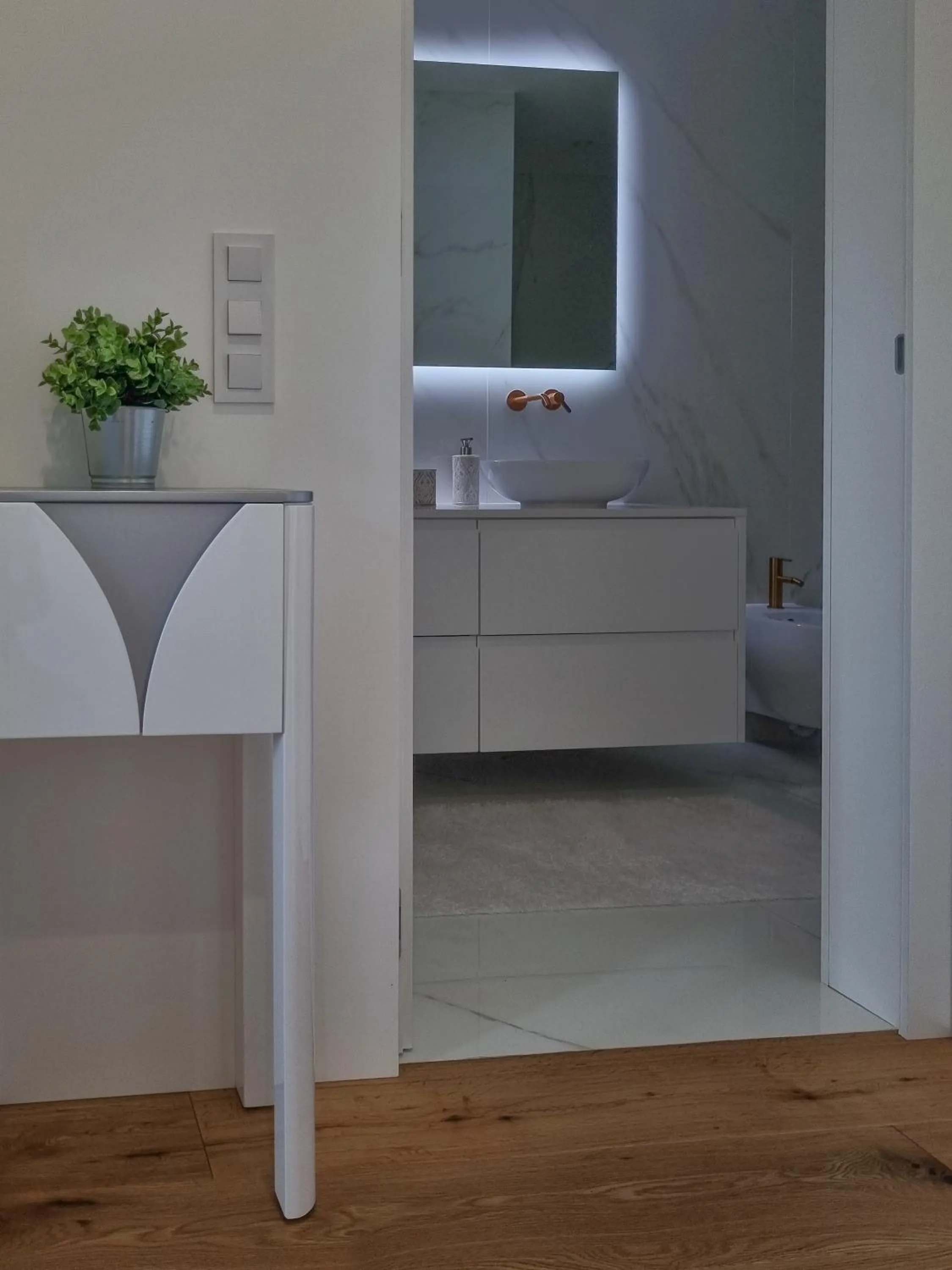 Bathroom, Bed in The Convo Porto Hotel & Apartment