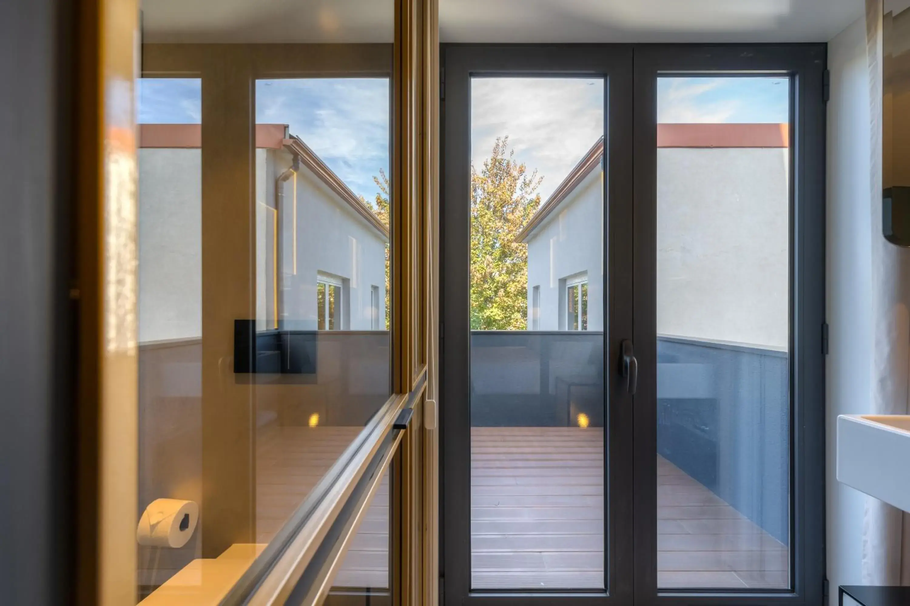 Superior Double or Twin Room with Terrace in The Convo Porto Hotel & Apartment Superior Double or Twin Room with Terrace in The Convo Porto Hotel & Apartment