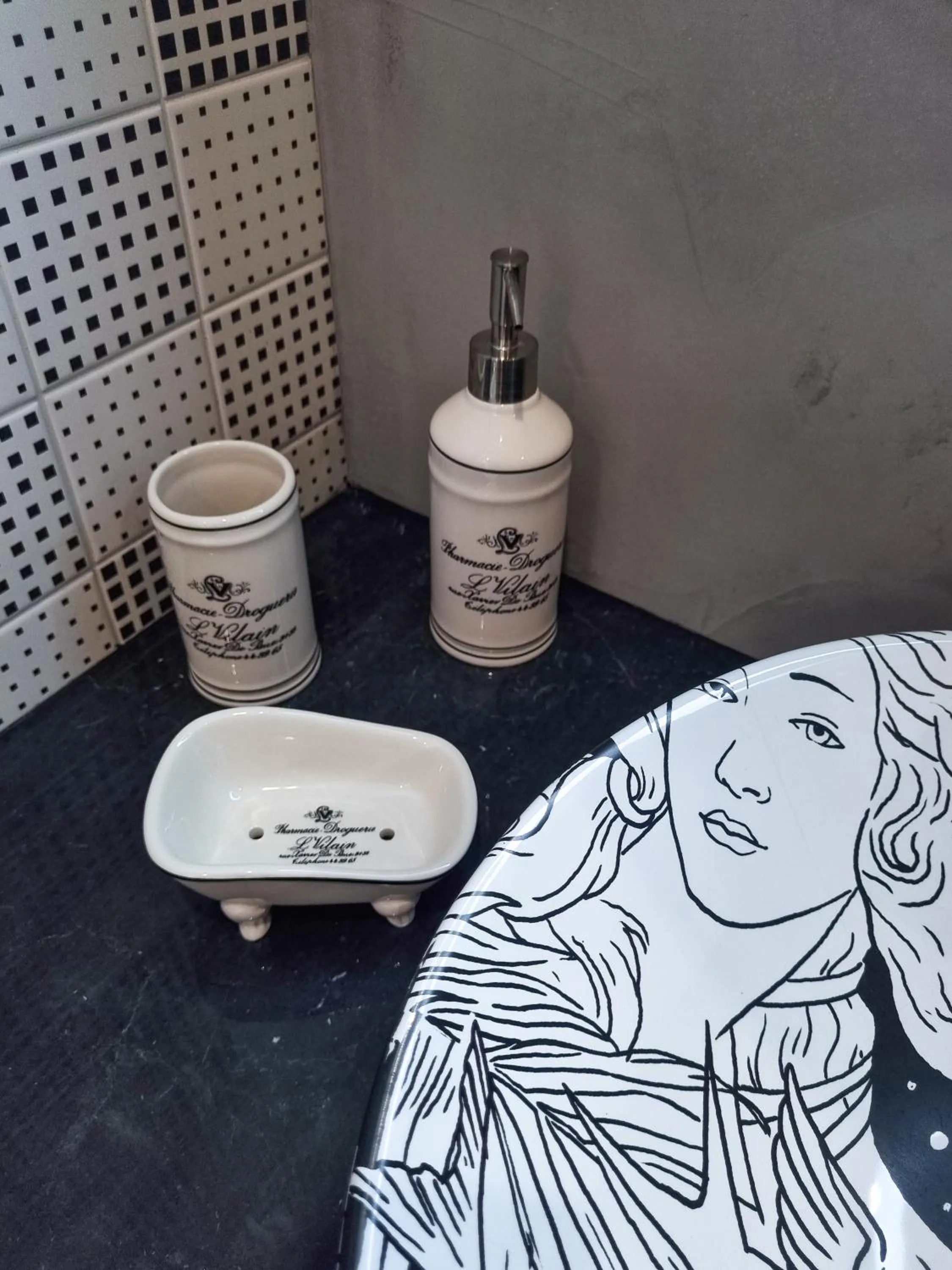 Bathroom, Bed in The Convo Porto Hotel & Apartment