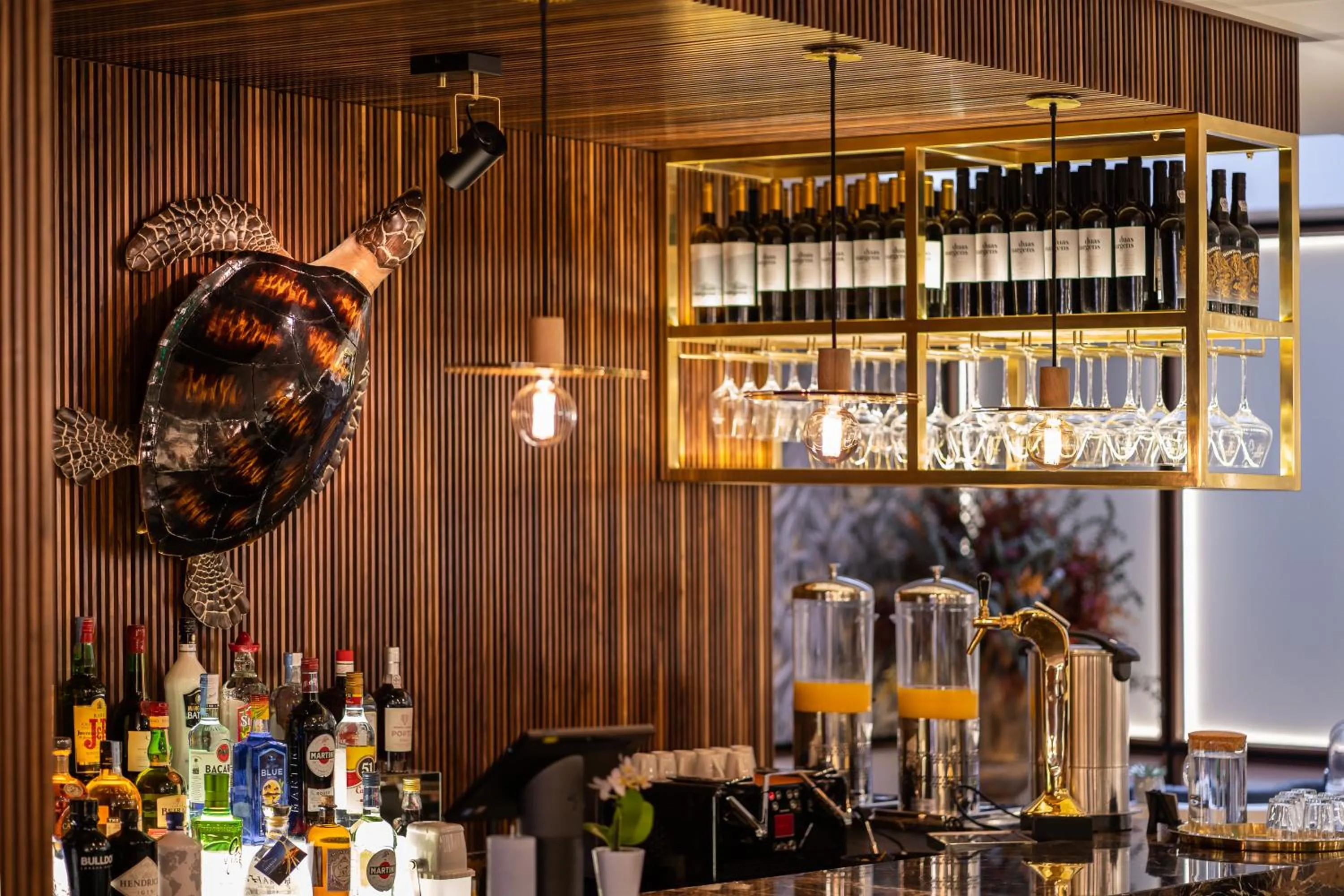 Restaurant/places to eat in The Convo Porto Hotel & Apartment