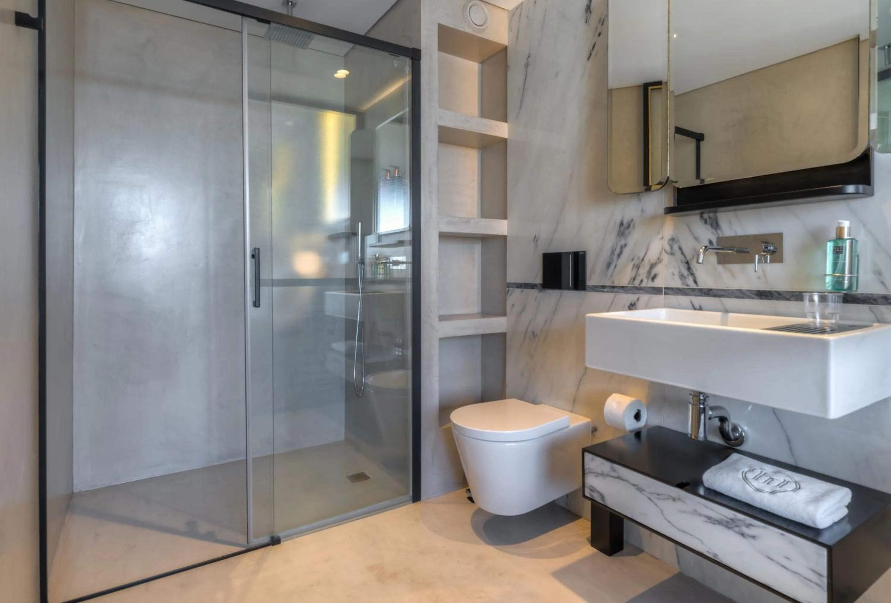 Bathroom in The Convo Porto Hotel & Apartment