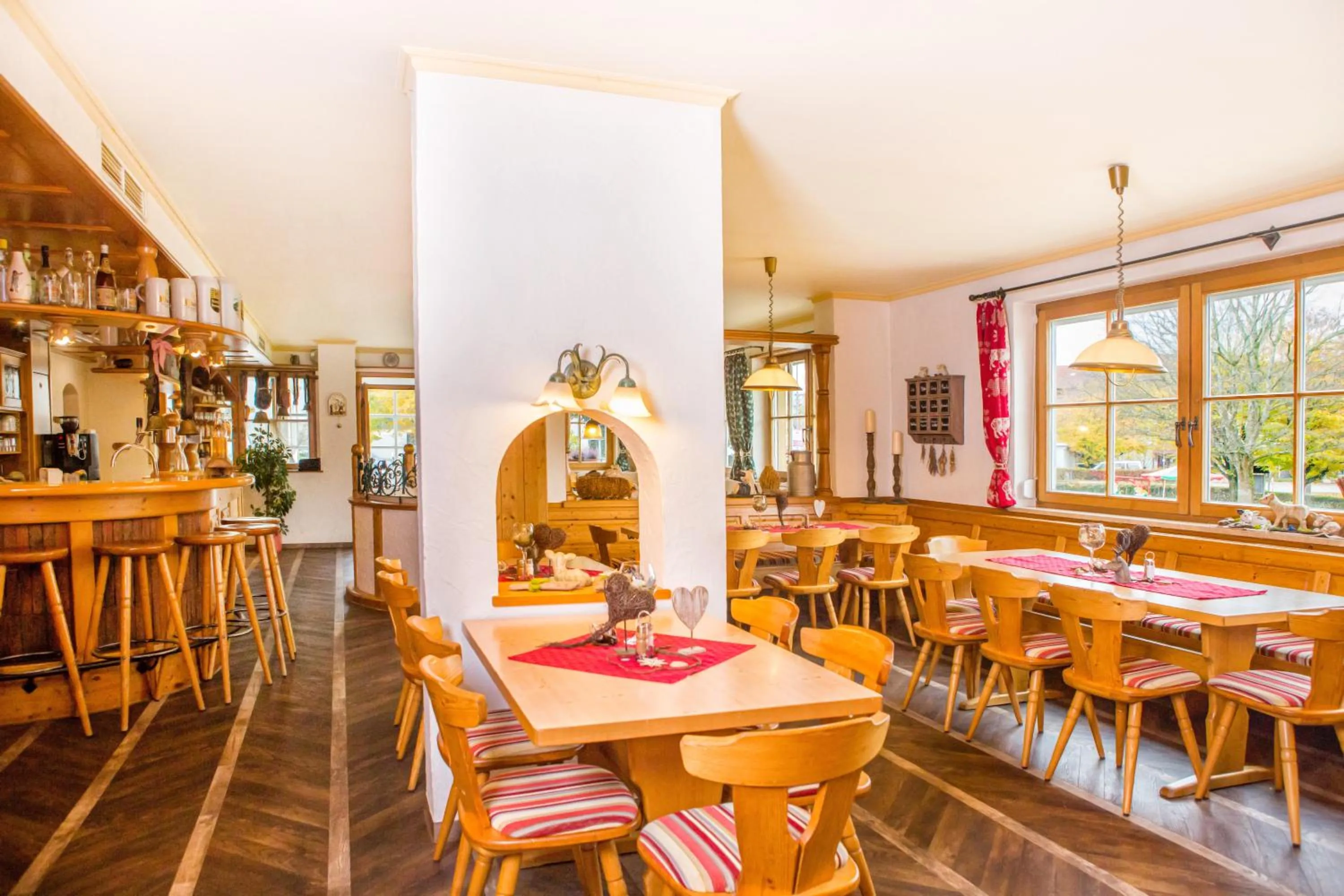 Restaurant/places to eat in Traditions-Gasthaus Bayrischer Hof