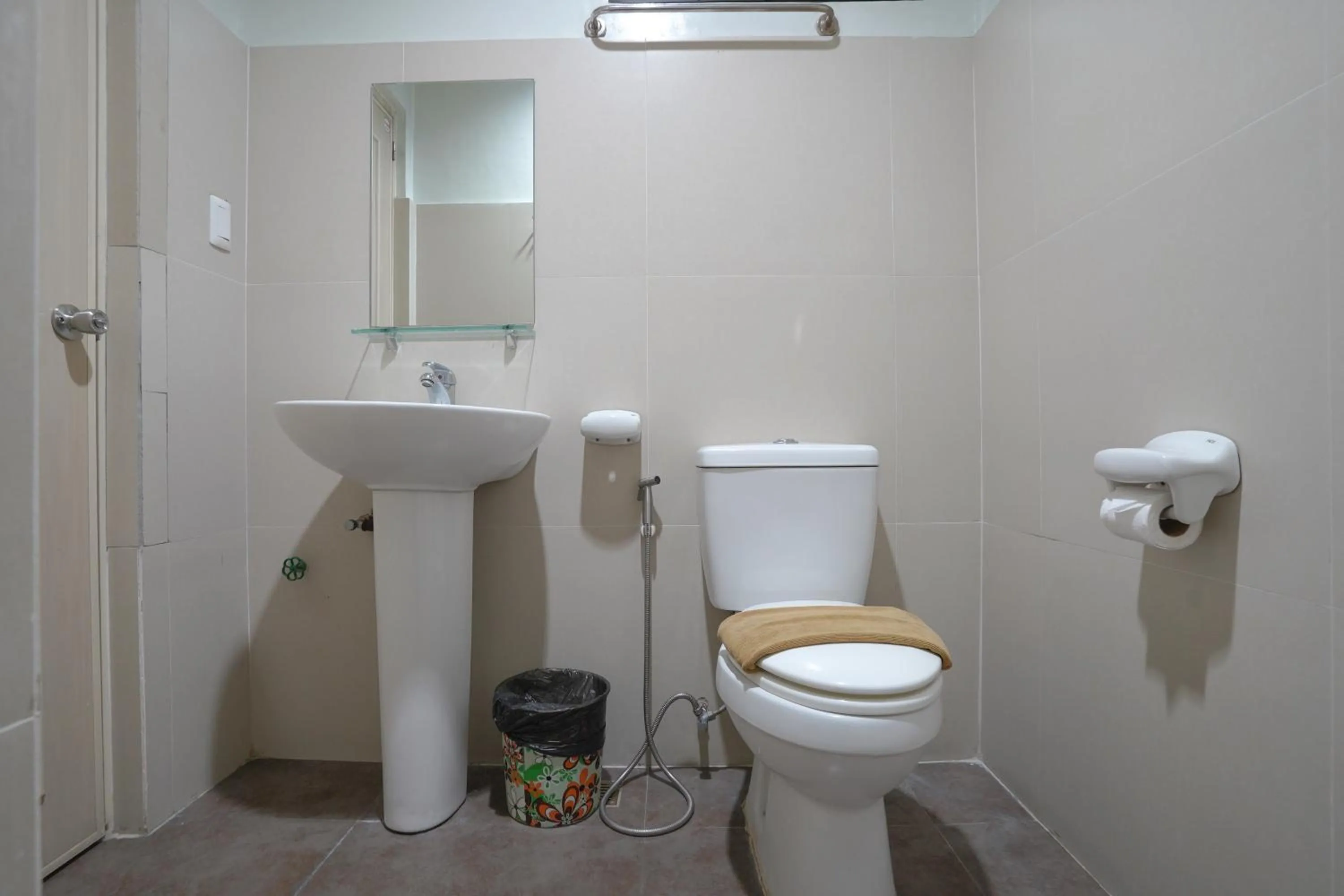 Toilet in Arzo Hotel Grand Lodge