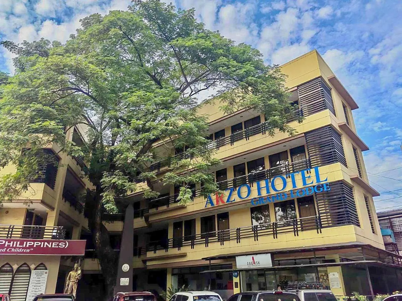 Property building in Arzo Hotel Grand Lodge