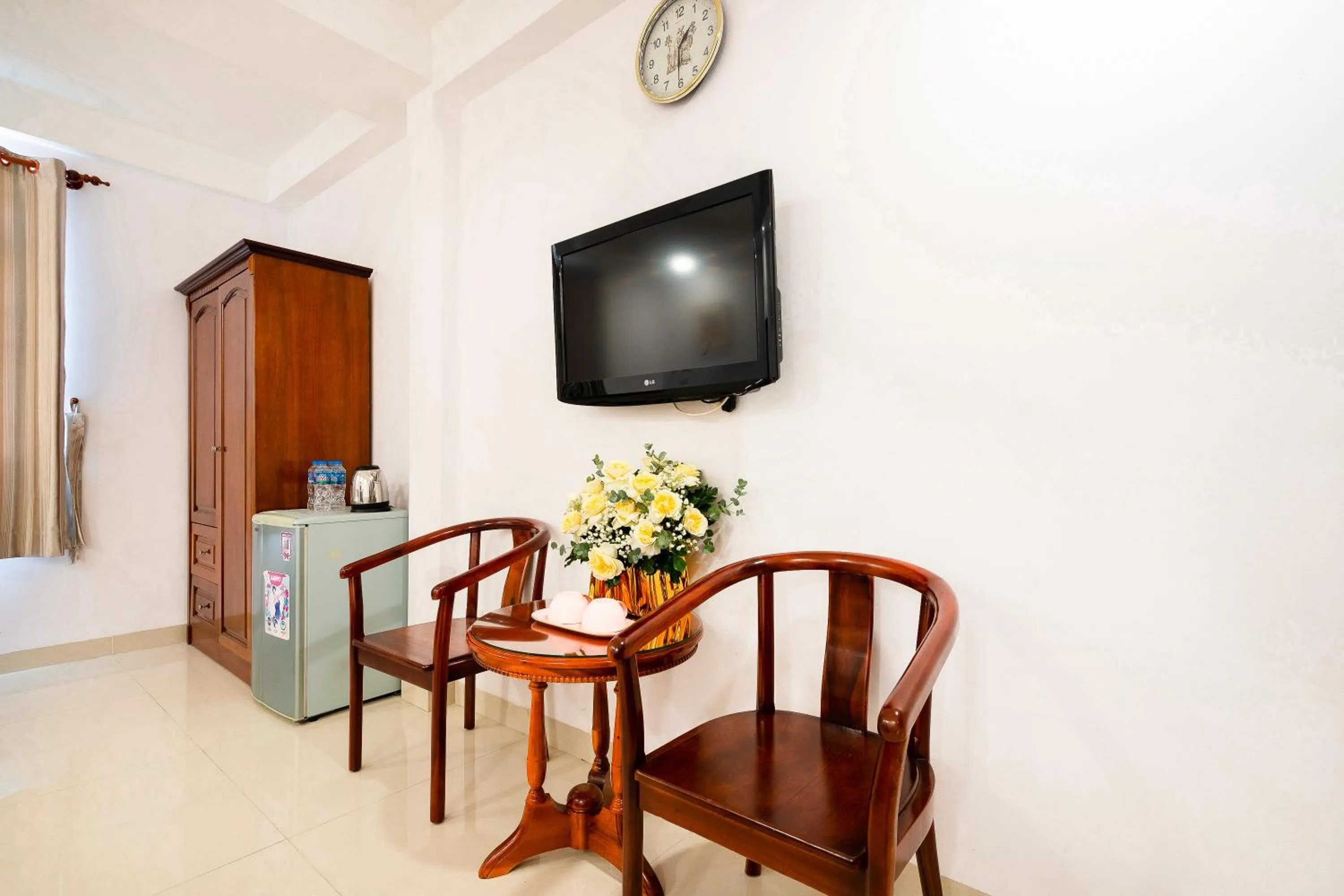 TV and multimedia in Hoang Hoang Hotel (Bloom 3)