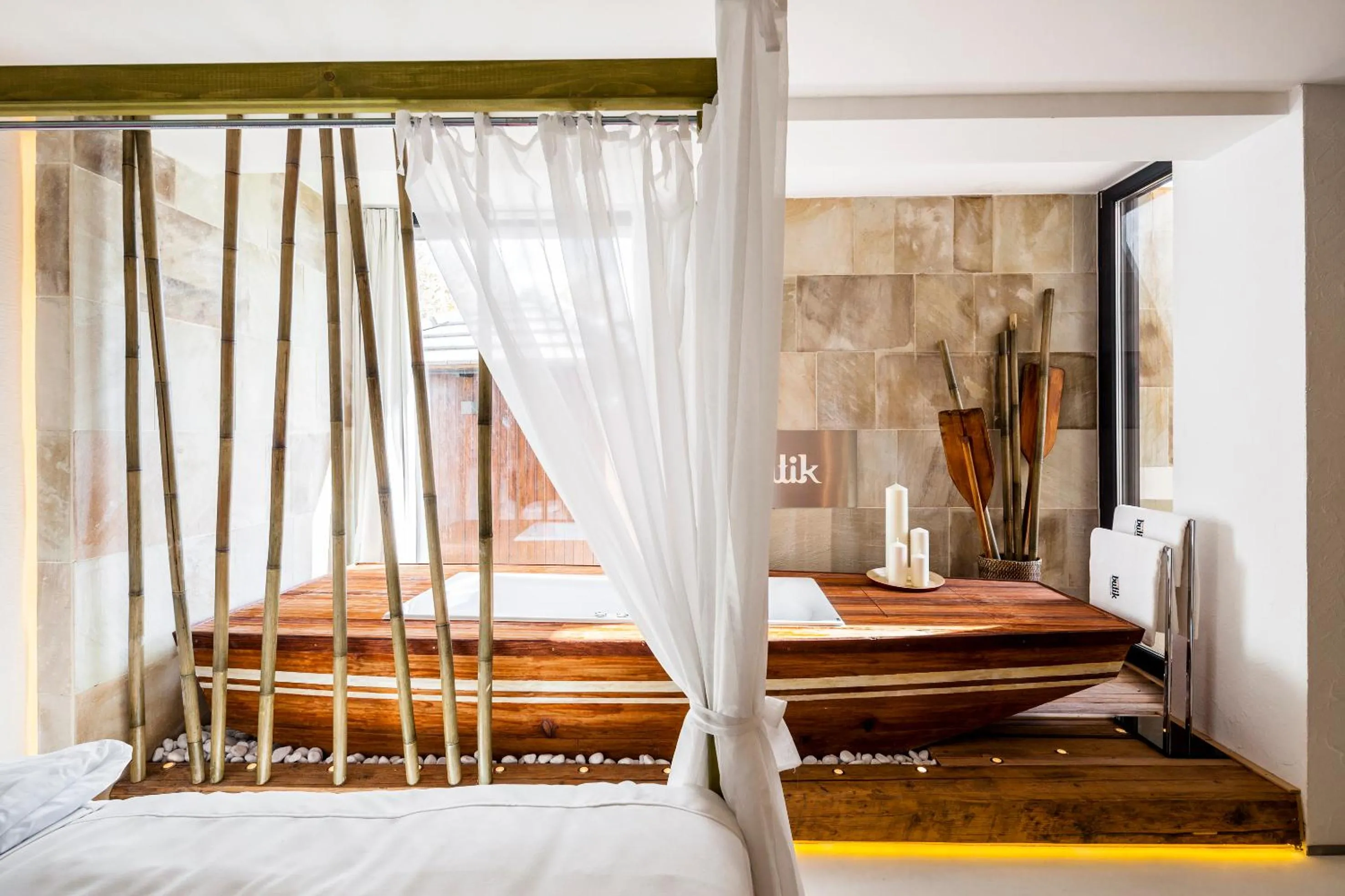 Photo of the whole room in Butik Design Rooms