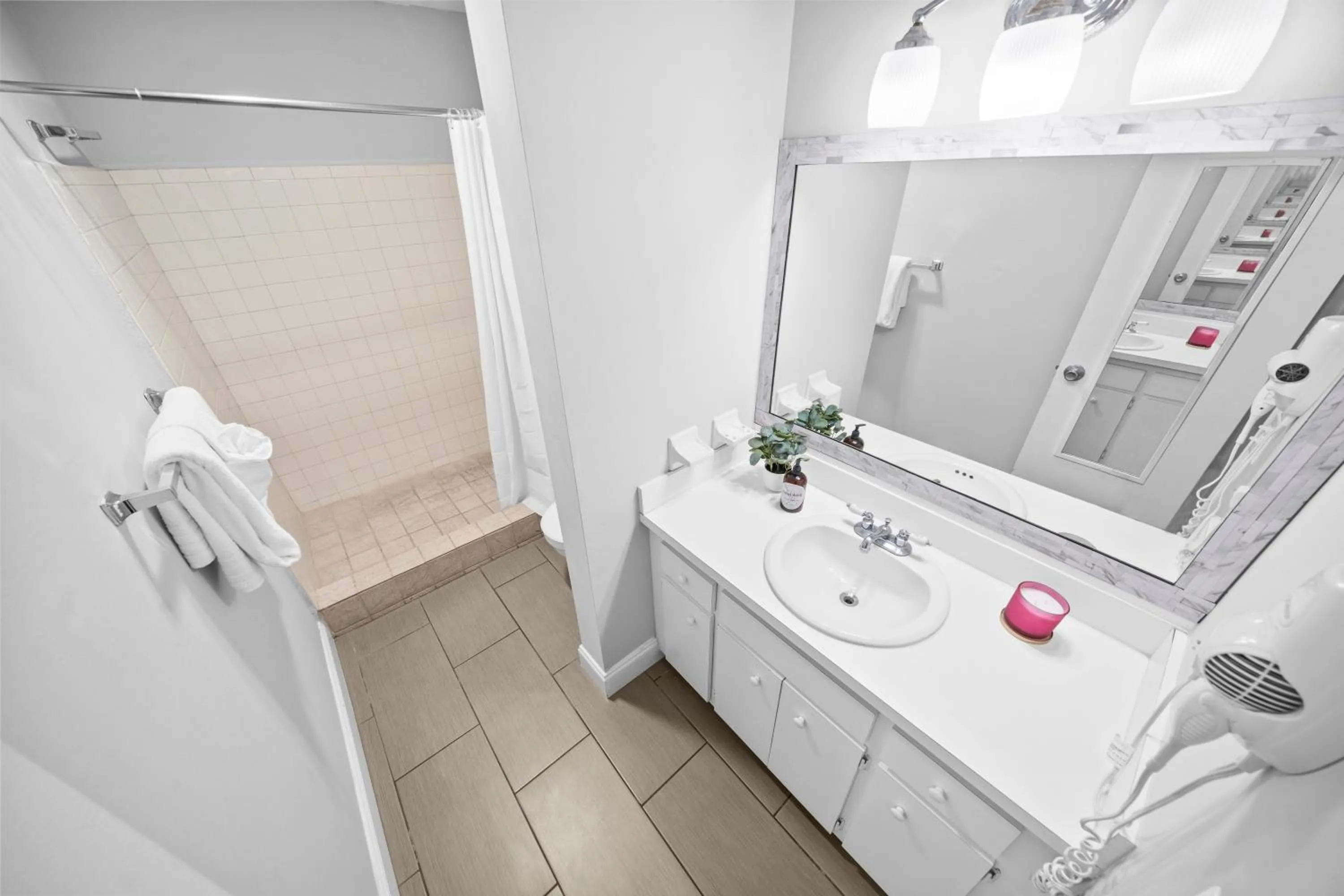 Bathroom in Bayview Apartments By Lowkl