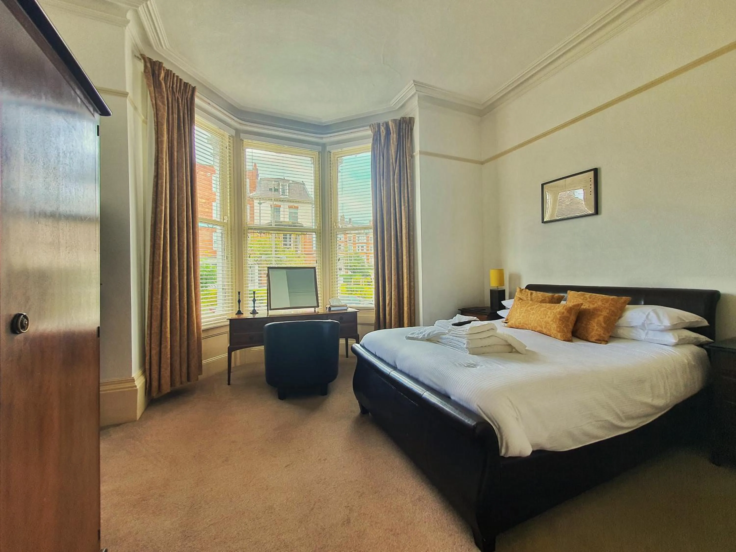 Photo of the whole room, Bed in Rowntree Lodge