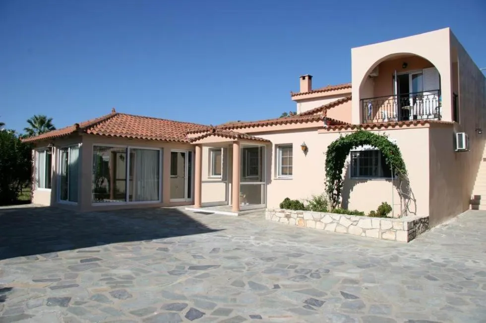 Facade/entrance in Daniel Hotel