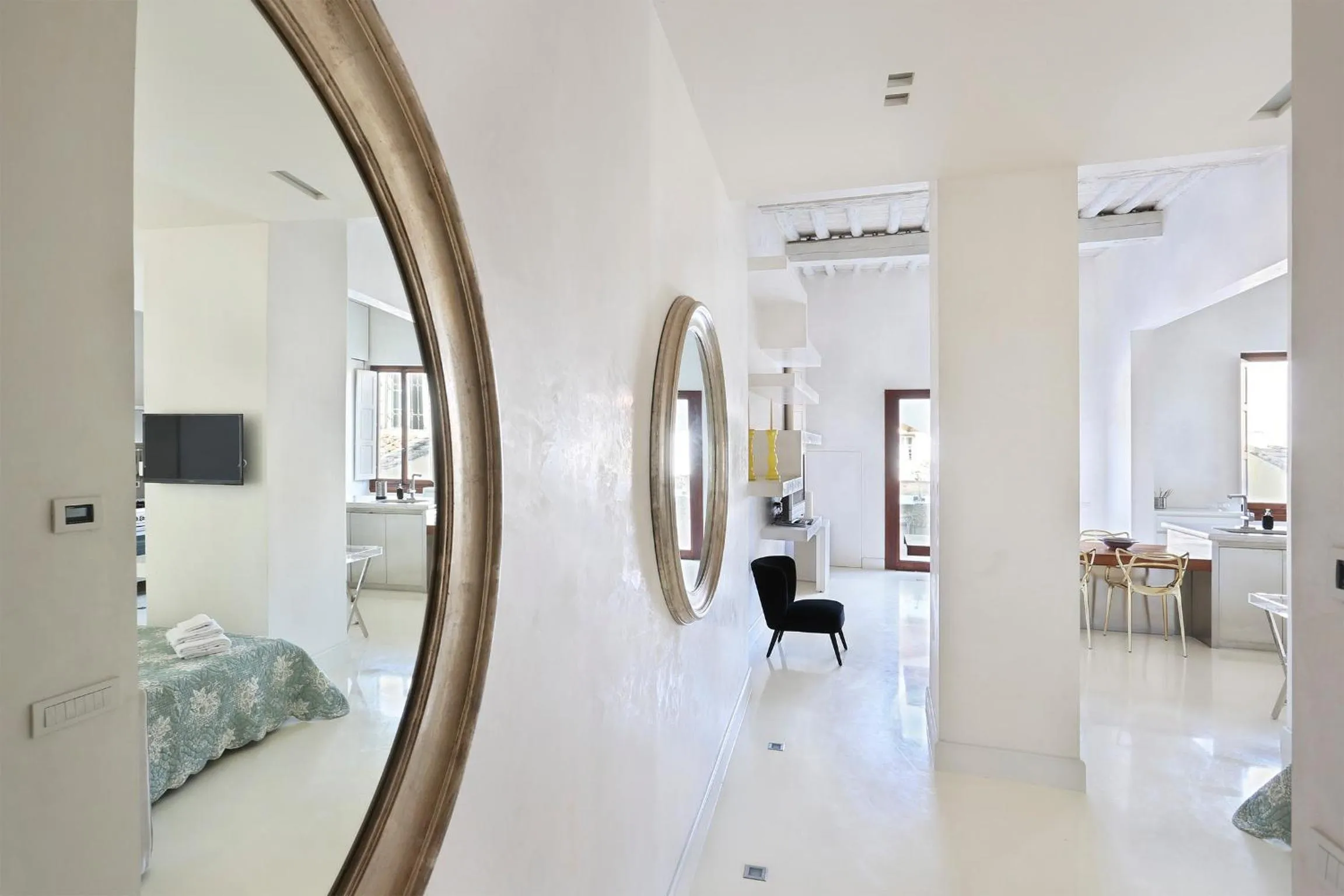 Living room in LUXURY suite with amazing Terrace in Florence-hosted by Sweetstay