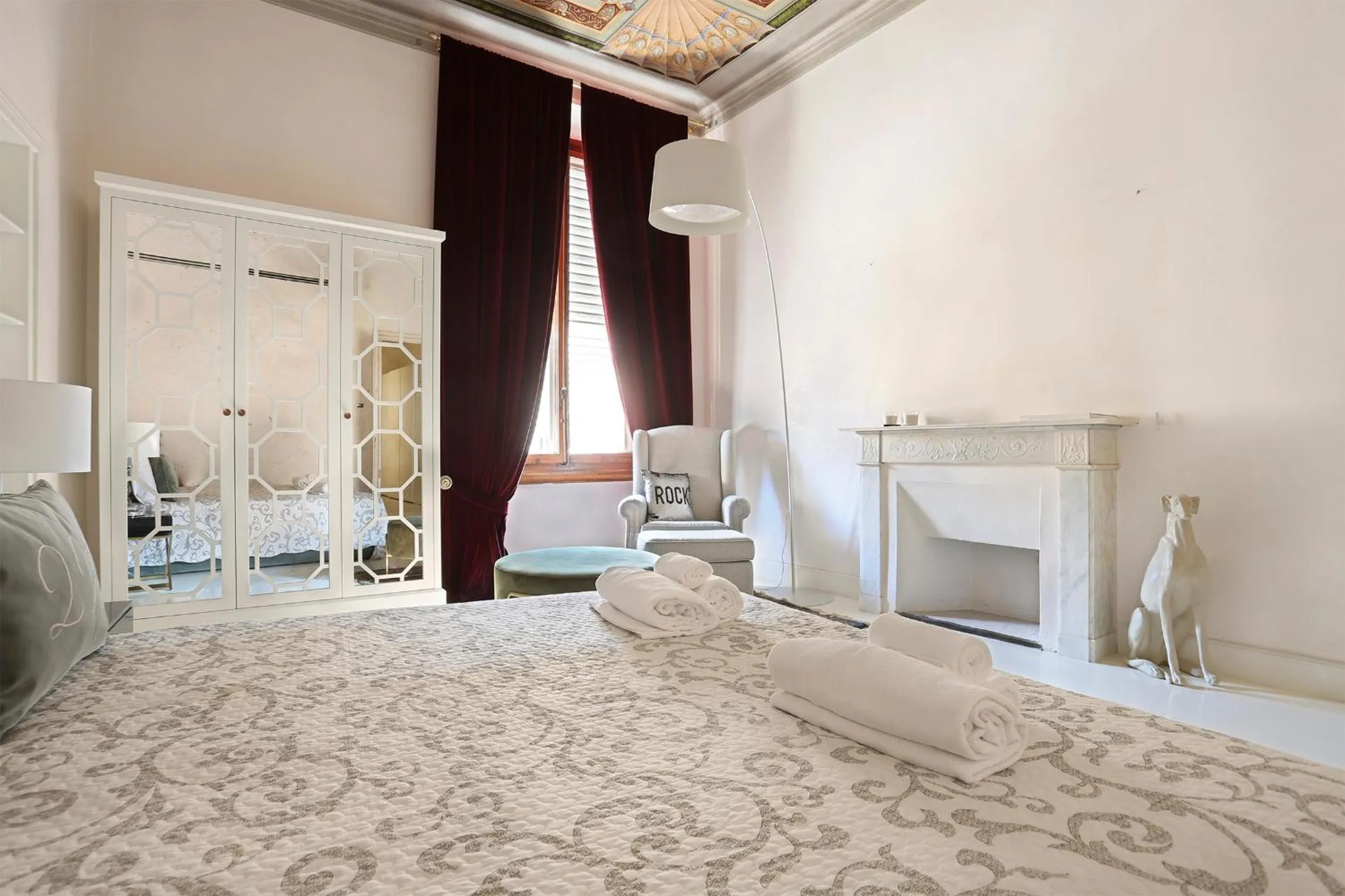Bedroom in LUXURY suite with amazing Terrace in Florence-hosted by Sweetstay