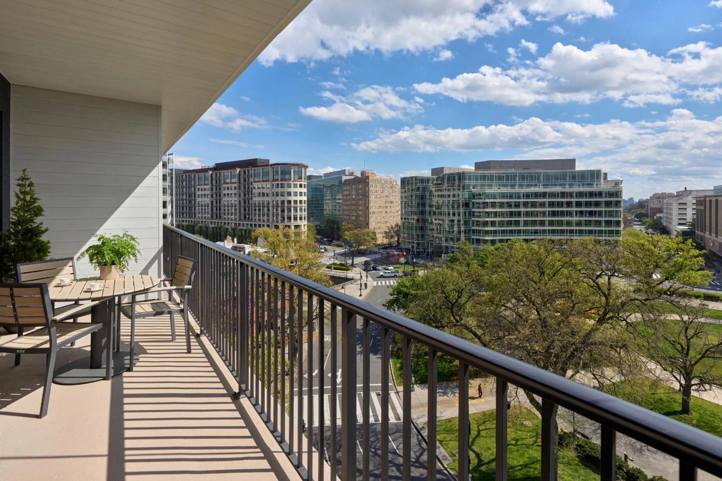 Balcony/Terrace in Hotel AKA Washington Circle