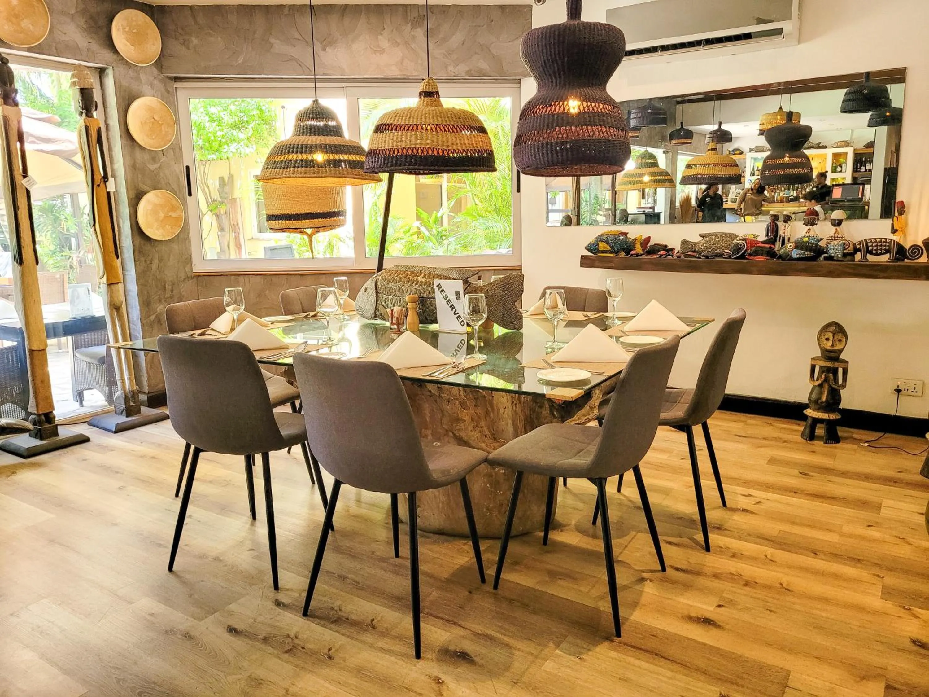 Restaurant/places to eat in La Villa Boutique Hotel