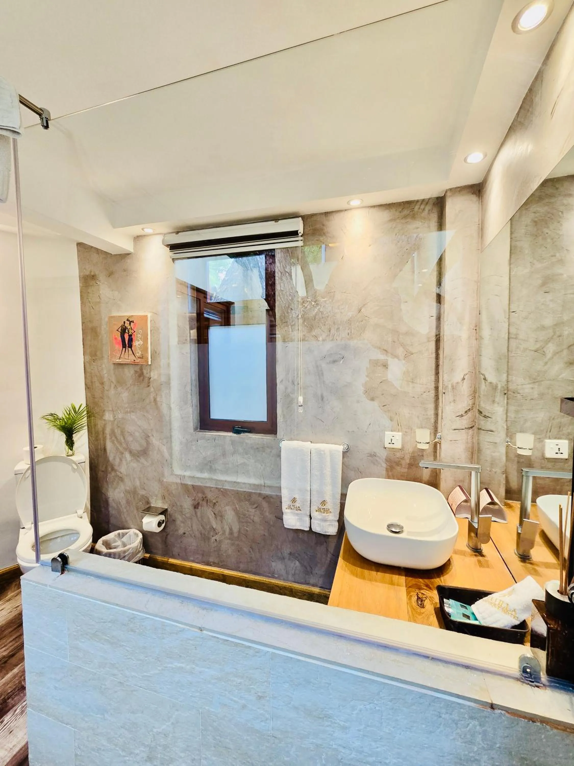 Shower in La Villa Boutique Hotel