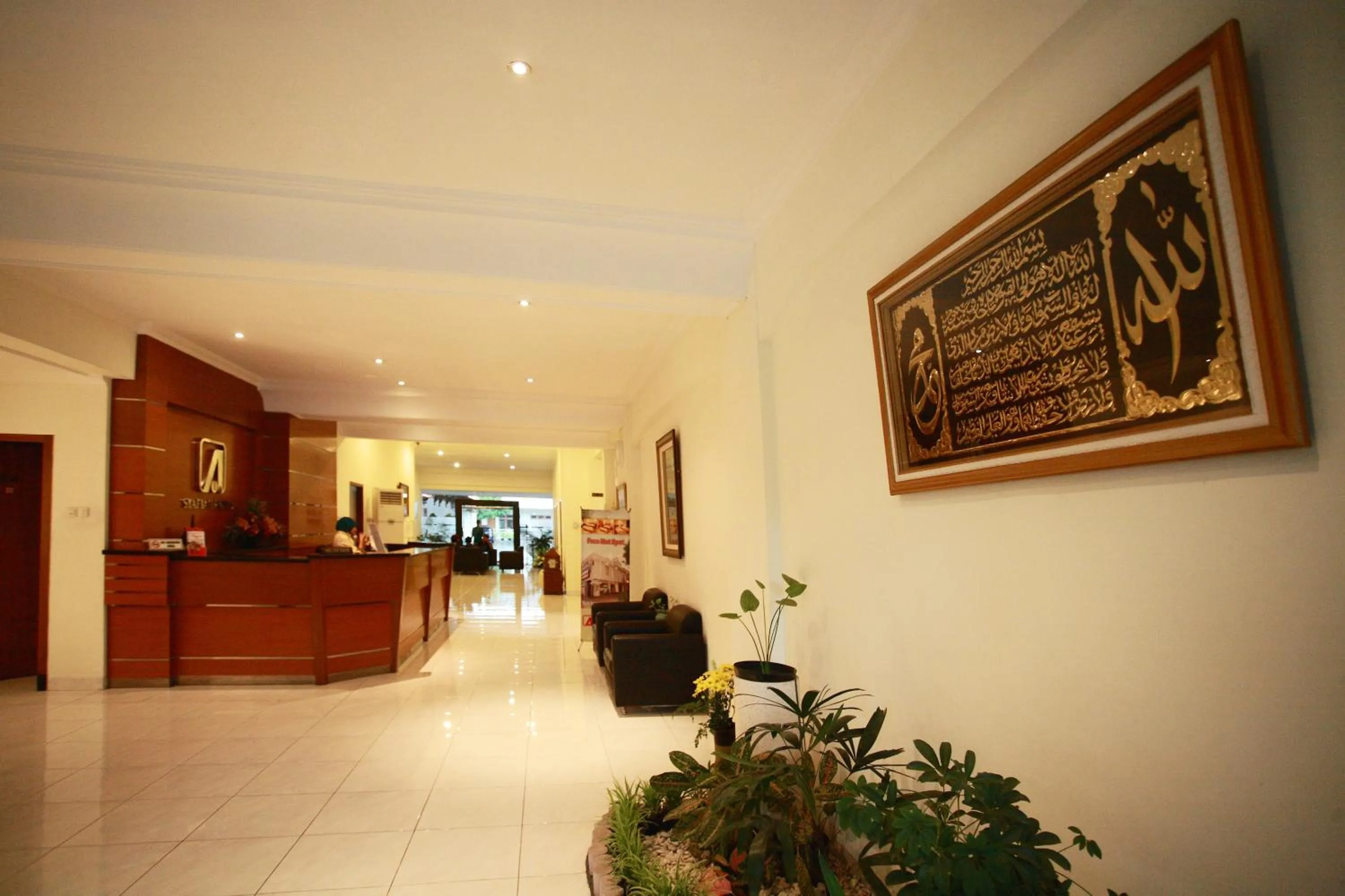 Lobby or reception in Syariah Arini Hotel
