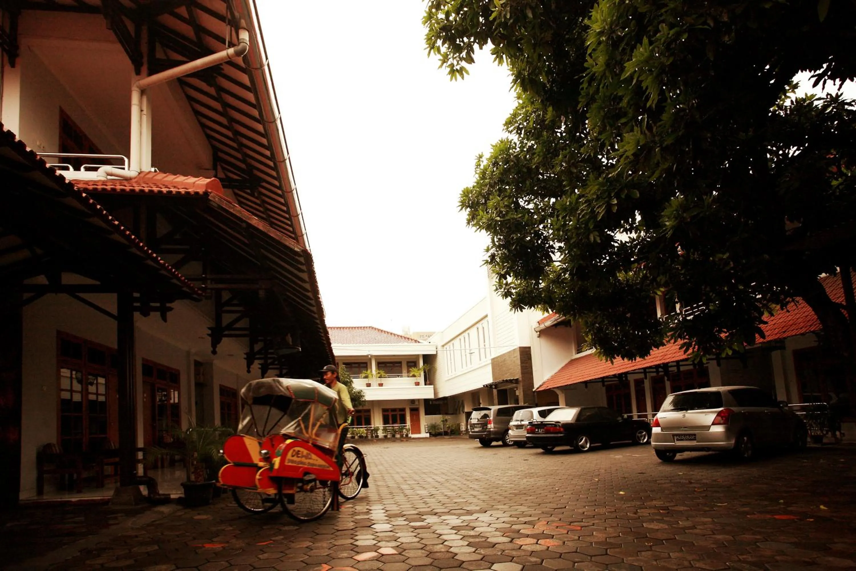 Parking in Syariah Arini Hotel