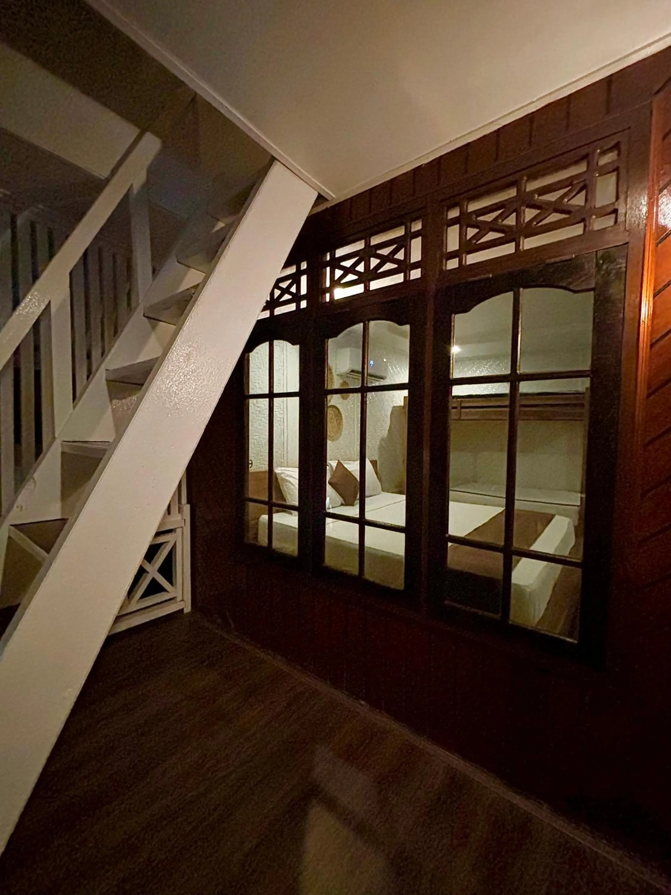 Facade/entrance, Bed in Alibaba Bungalows