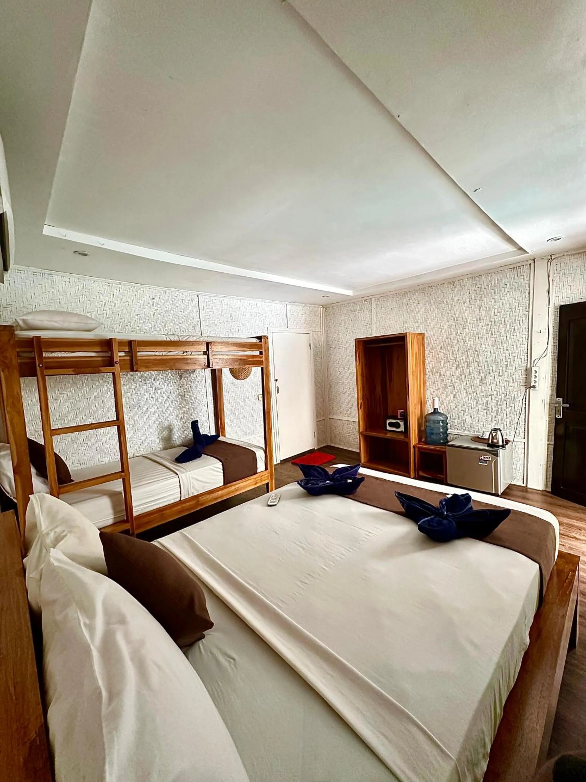 Bedroom, Bed in Alibaba Bungalows