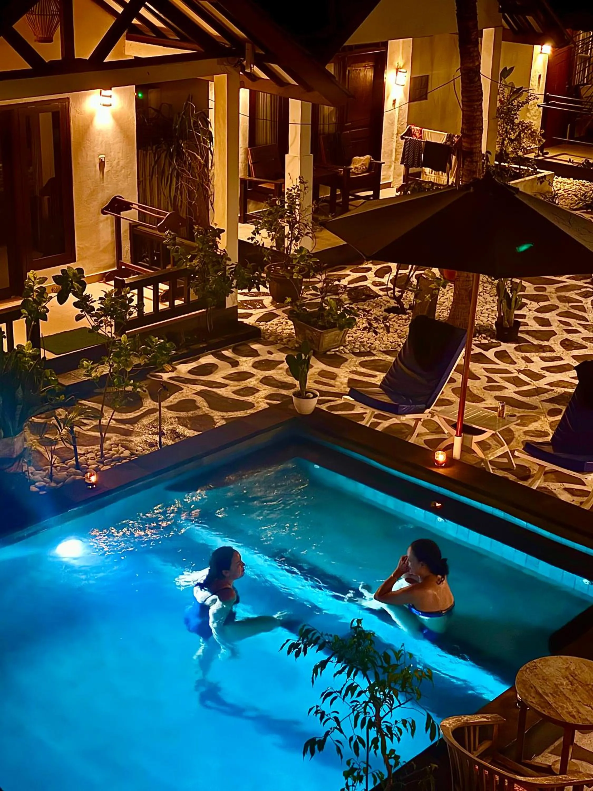 Swimming pool in Alibaba Bungalows