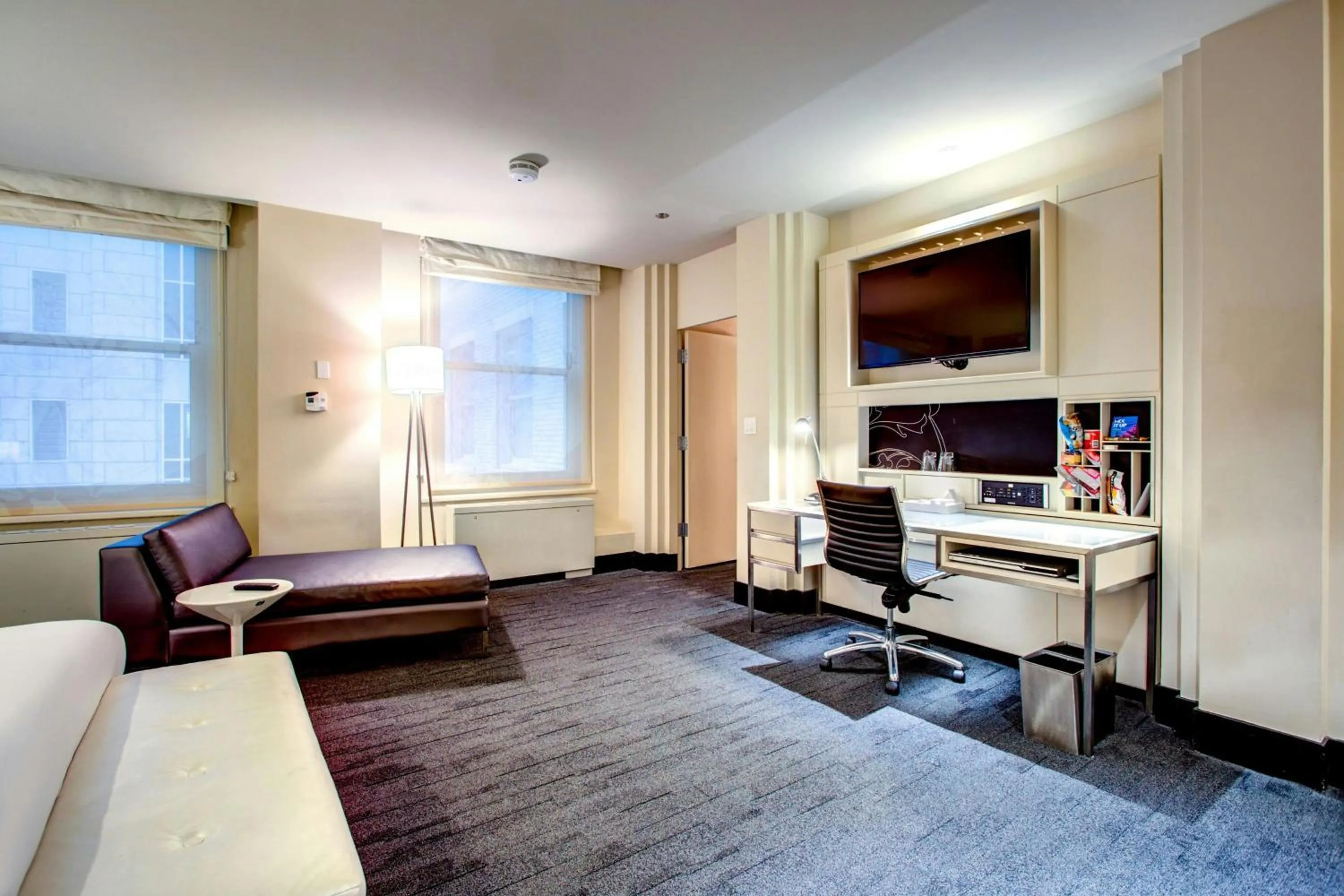 Photo of the whole room in THE MIDLAND HOTEL, Chicago, a Tribute Portfolio Hotel