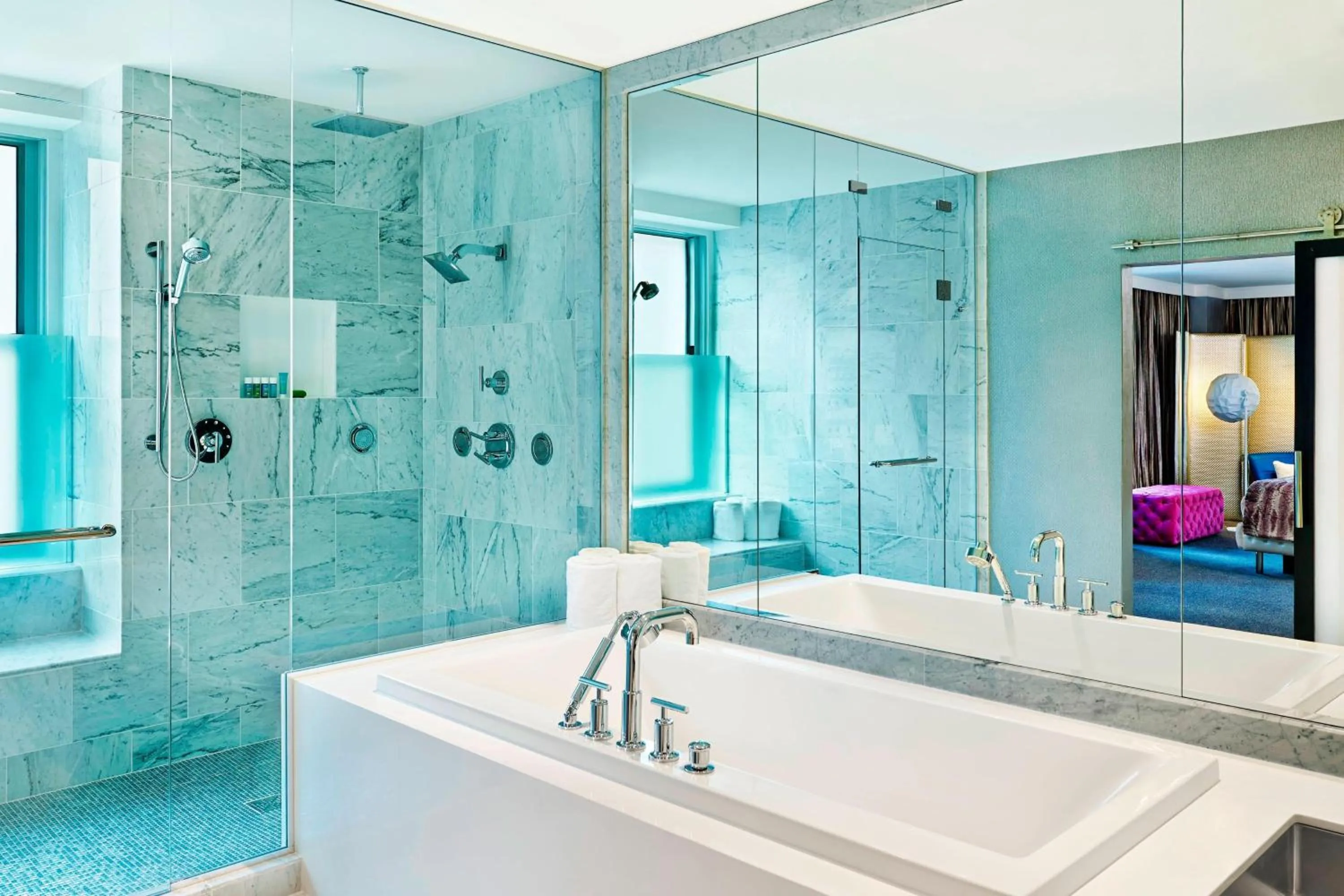 Bathroom in THE MIDLAND HOTEL, Chicago, a Tribute Portfolio Hotel
