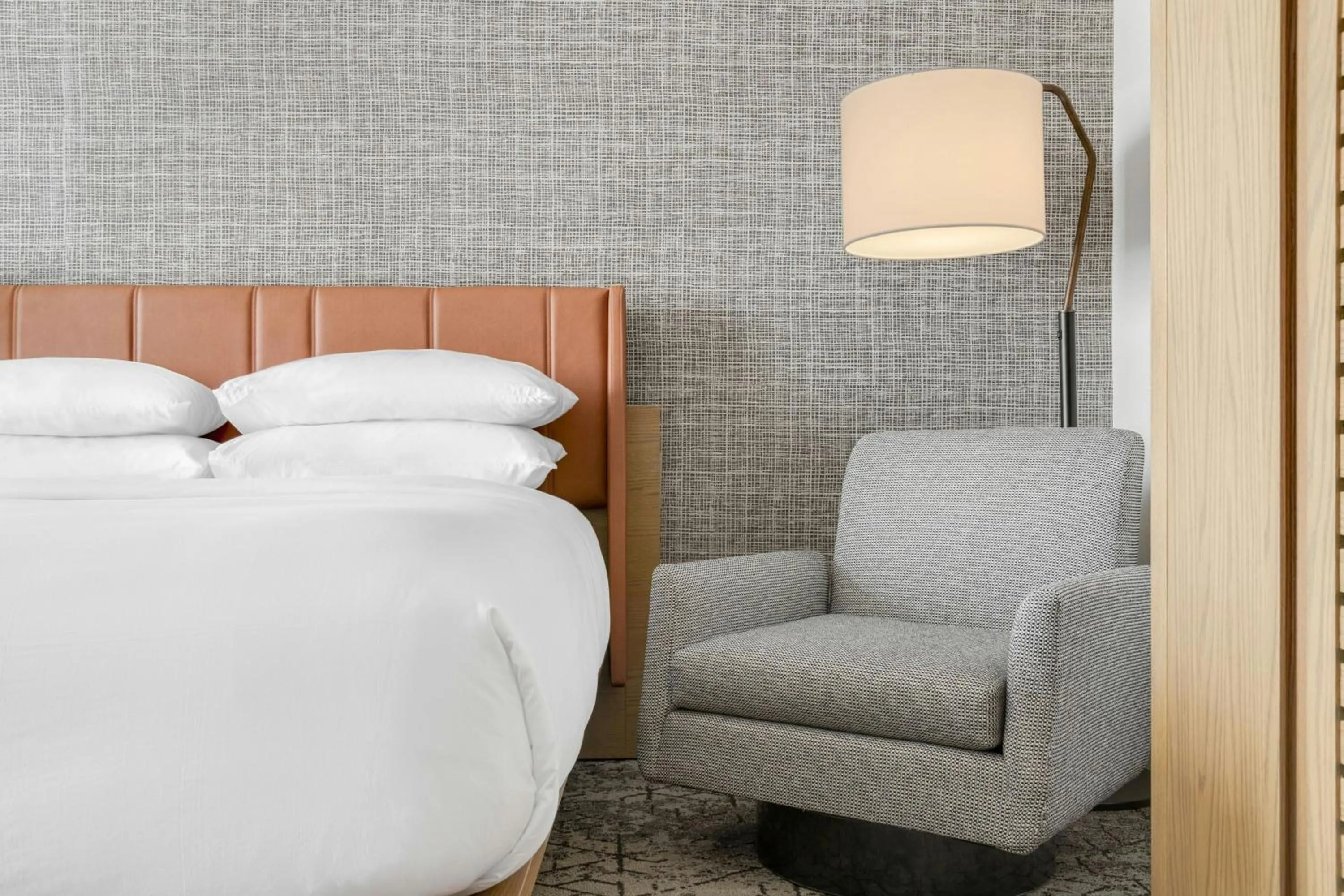 Bedroom, Bed in Sheraton Charlotte Hotel