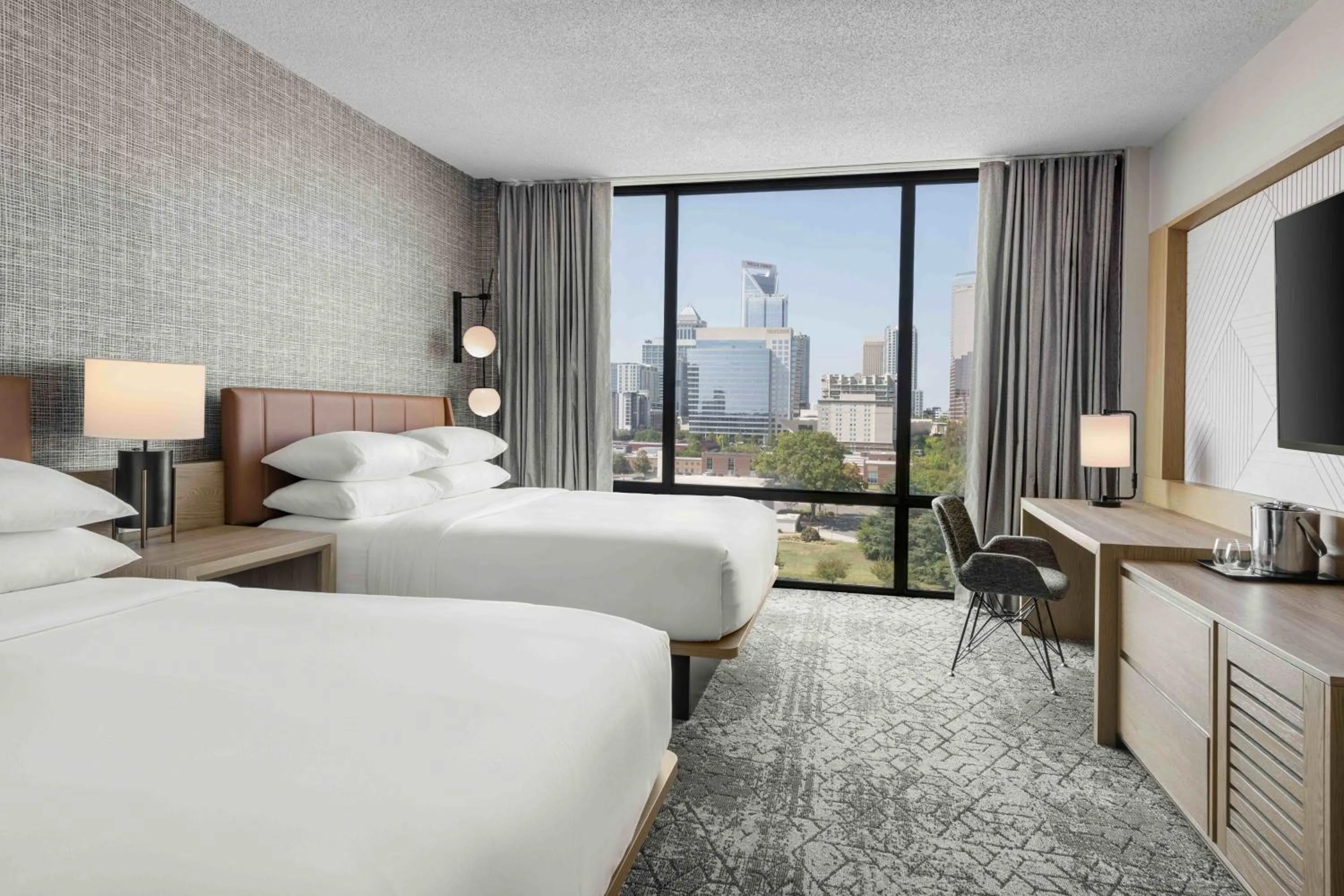 Bed in Sheraton Charlotte Hotel