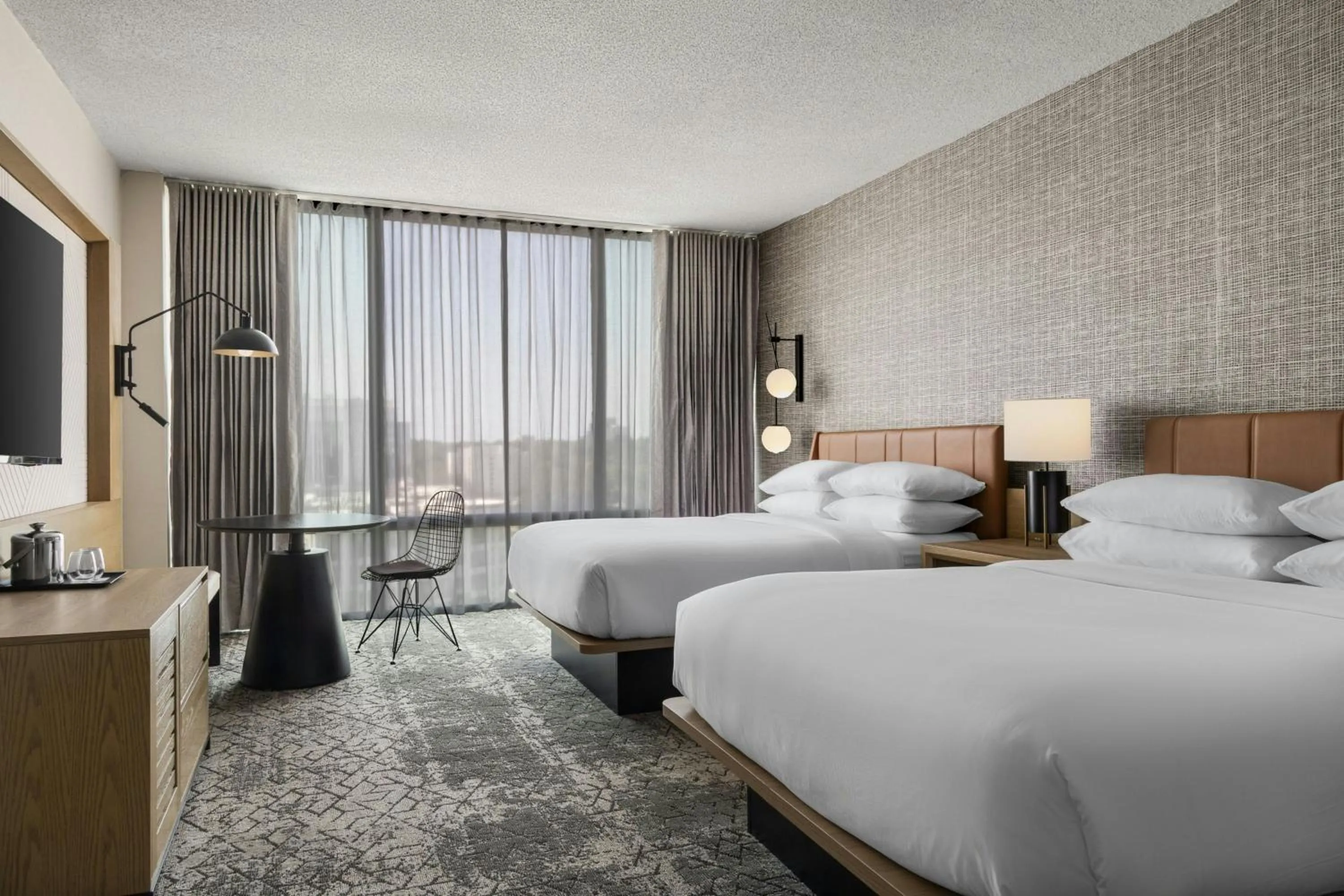 Bedroom, Bed in Sheraton Charlotte Hotel