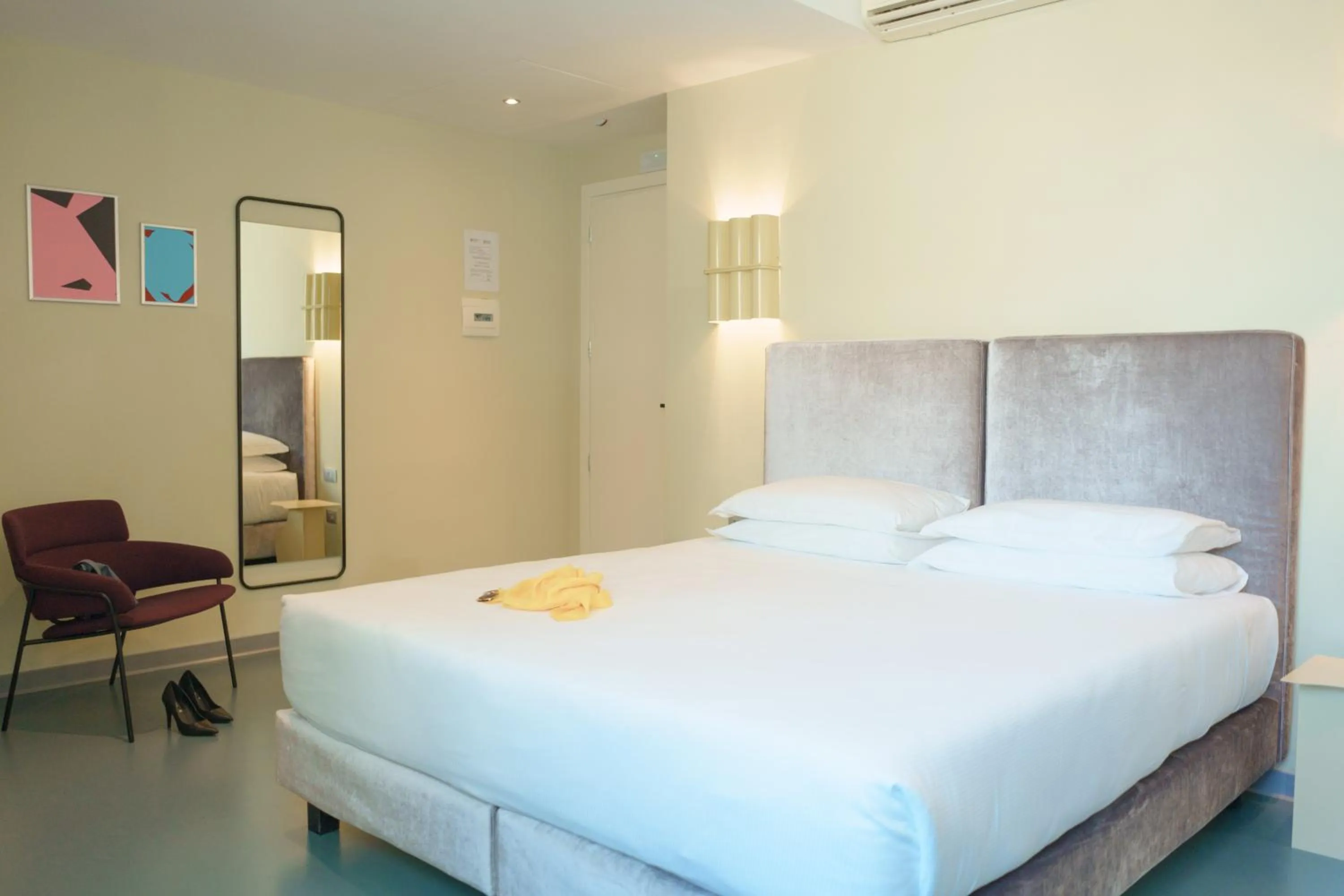 Bed in Moderno Hotel Roma - Adults Only