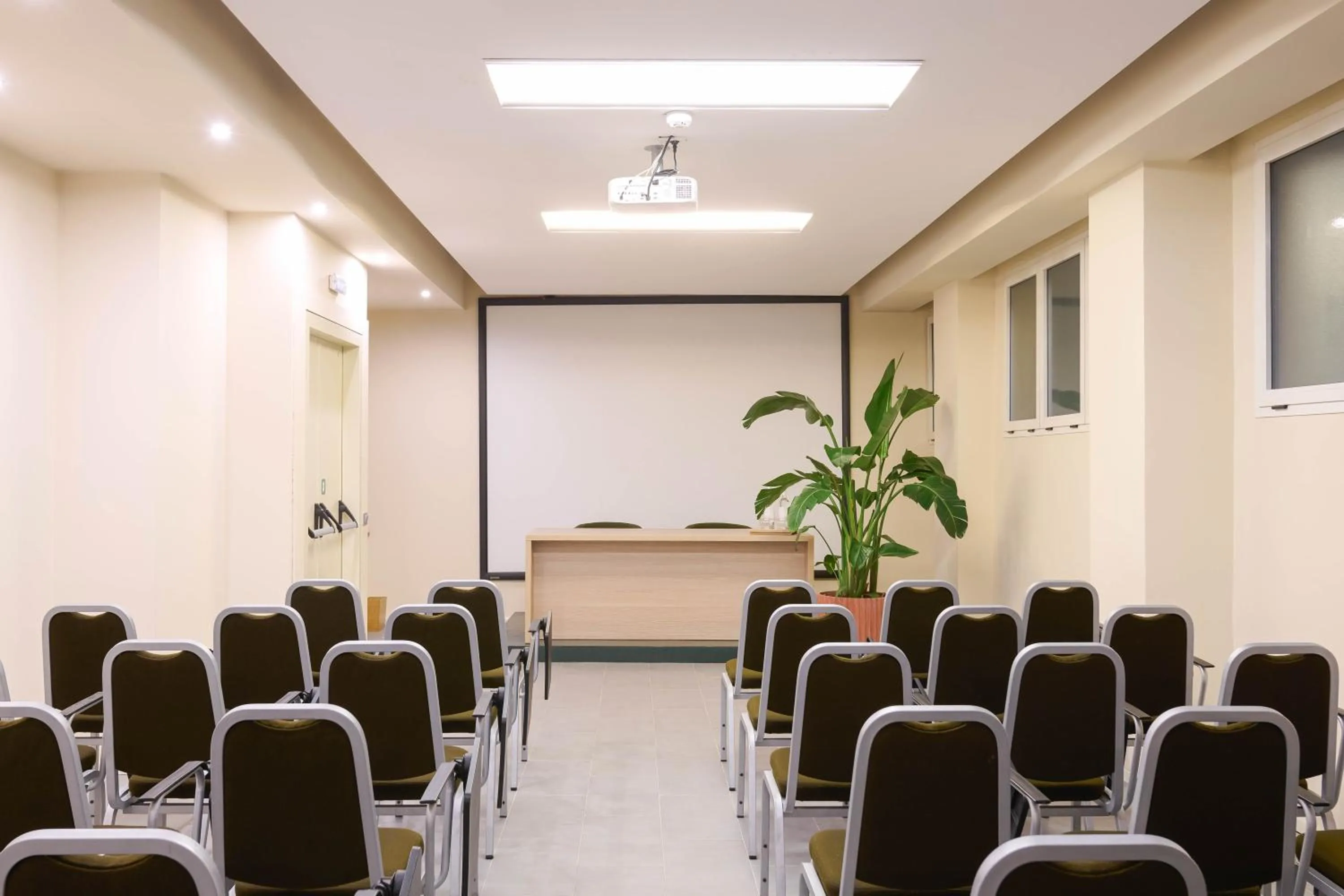 Meeting/conference room in Moderno Hotel Roma - Adults Only