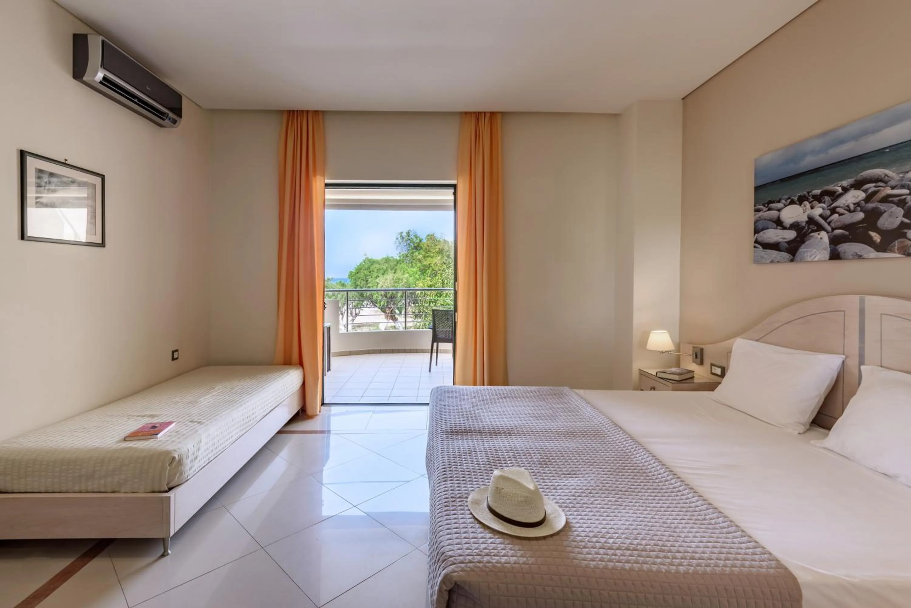 Bedroom, Bed in Hotel Poseidon