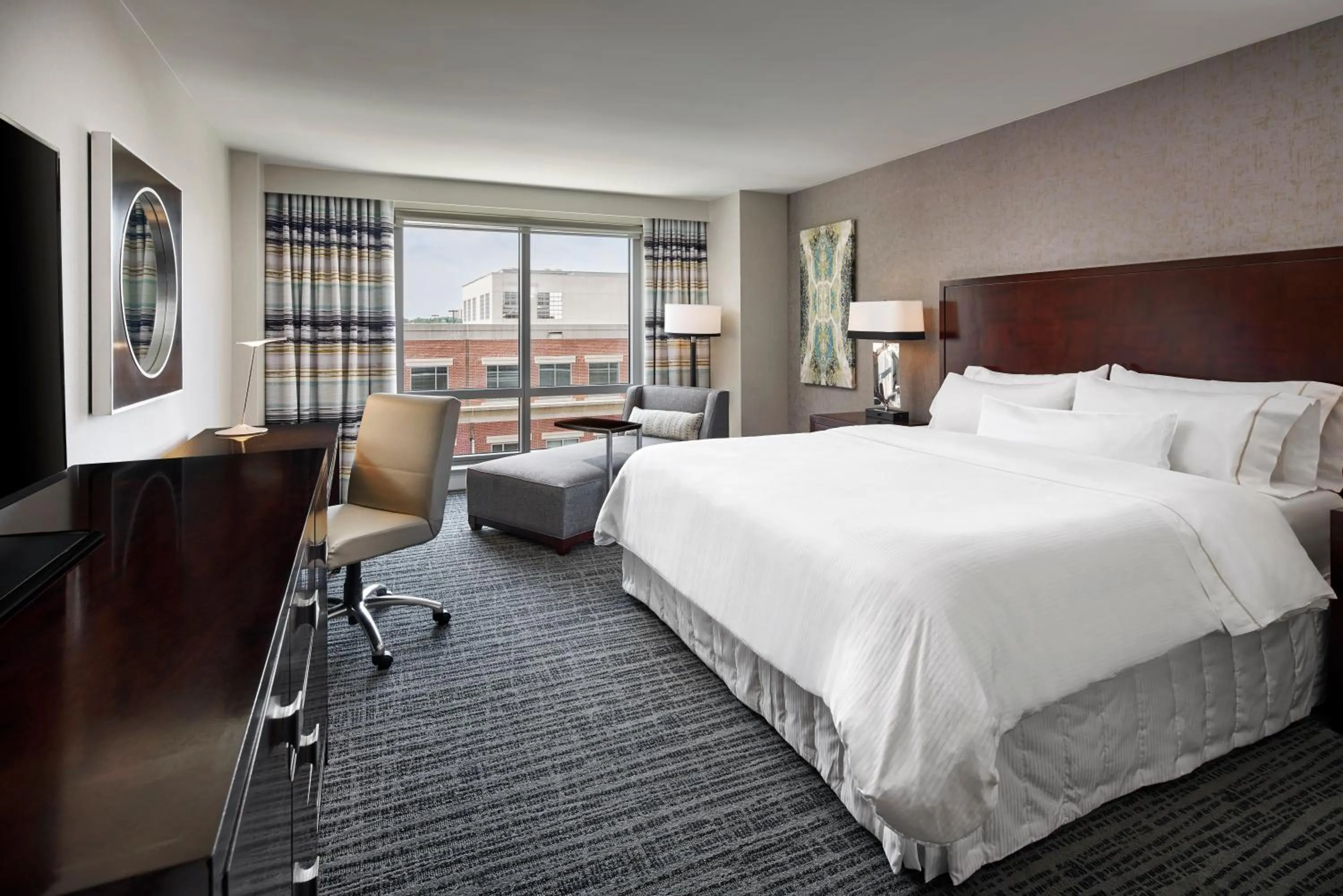 Bedroom, Bed in The Westin Alexandria Old Town