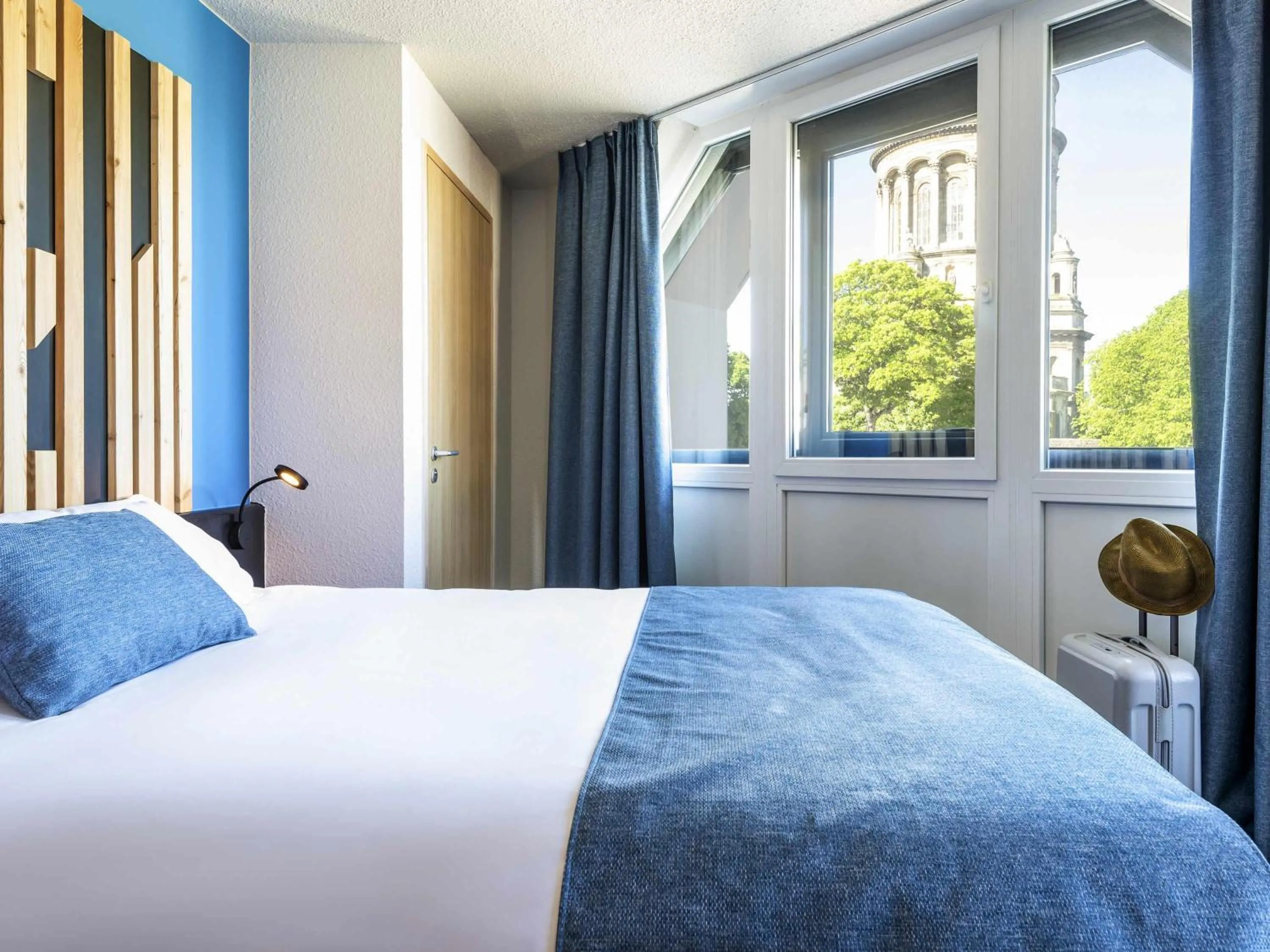 Bedroom, Bed in ibis Styles Boulogne sur Mer Centre Cathédrale
