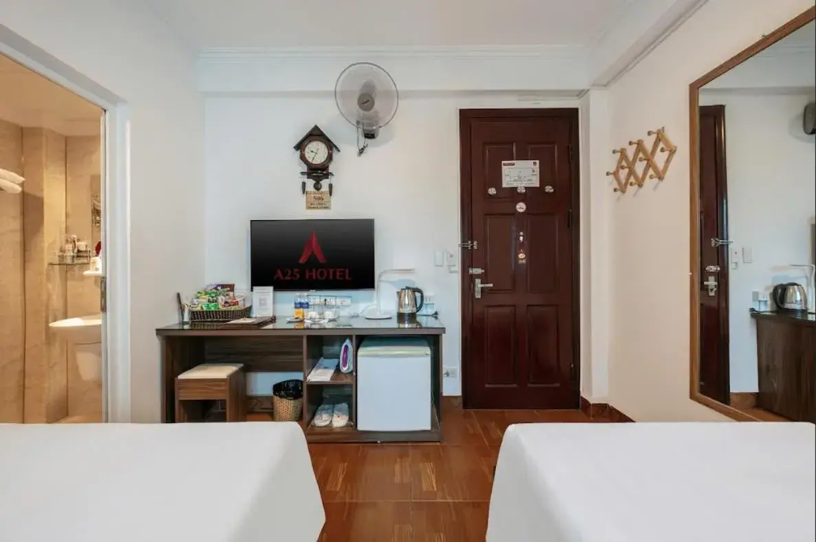 Superior Twin Room in A25 Hotel - Đội Cấn 2 Superior Twin Room in A25 Hotel - Đội Cấn 2