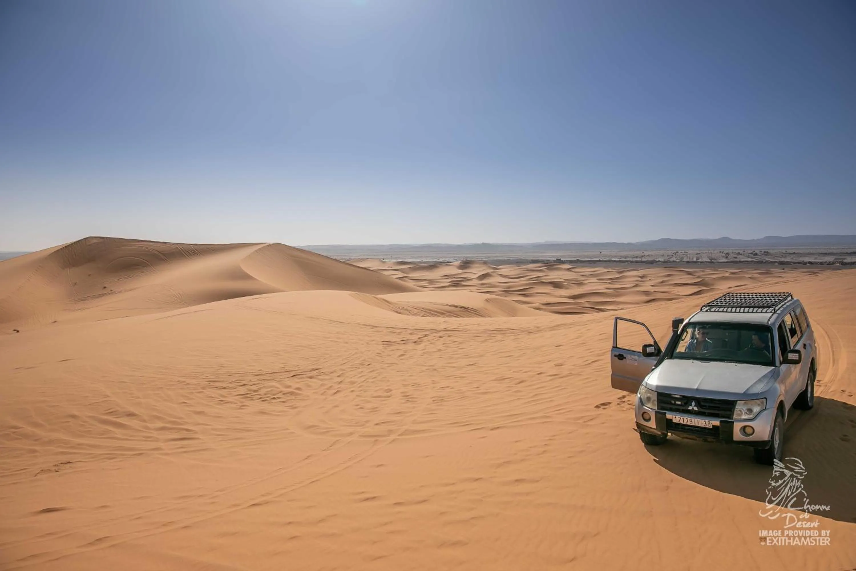 Natural landscape in L'homme Du Désert A Merzouga