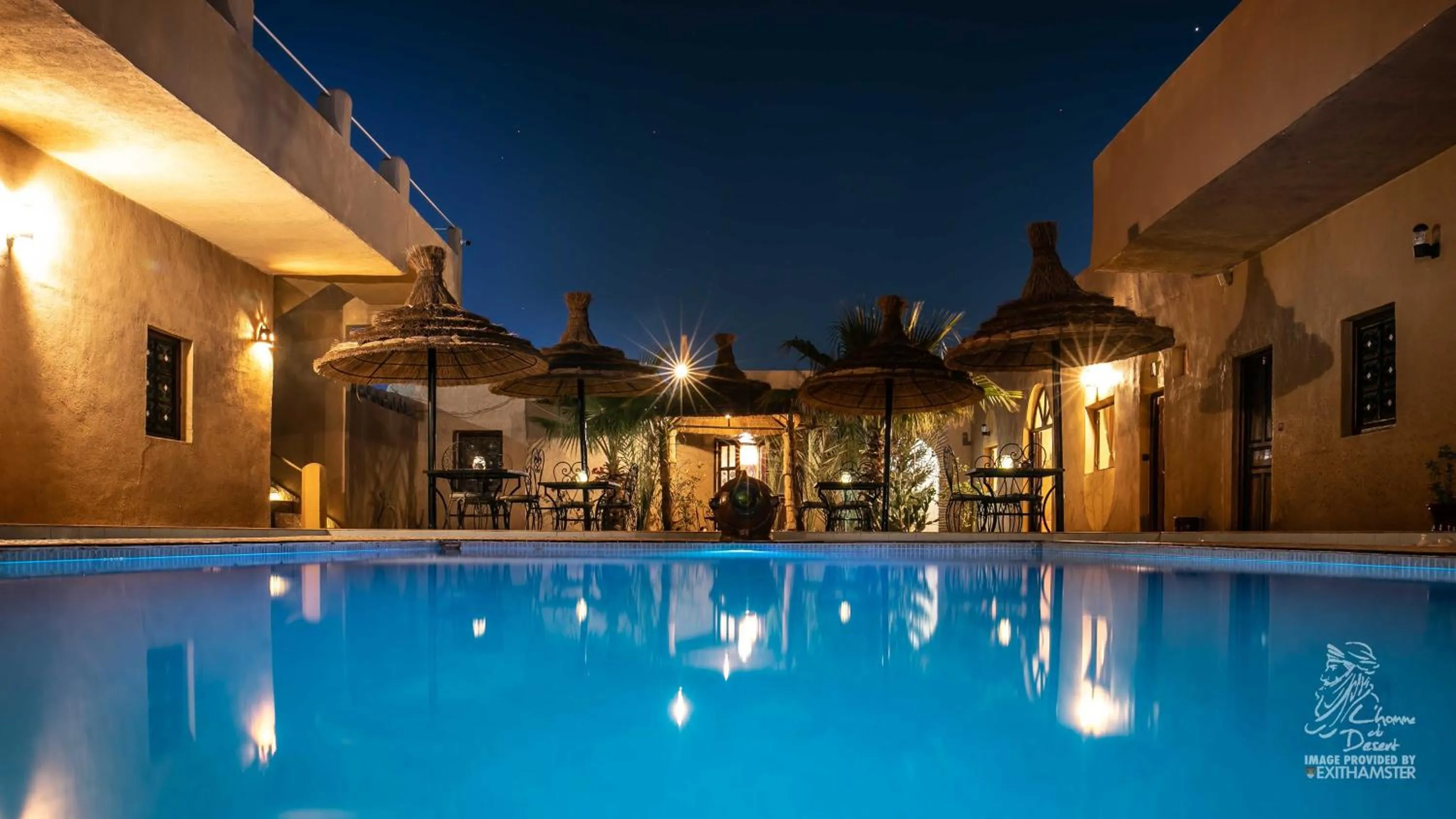 Swimming pool in L'homme Du Désert A Merzouga