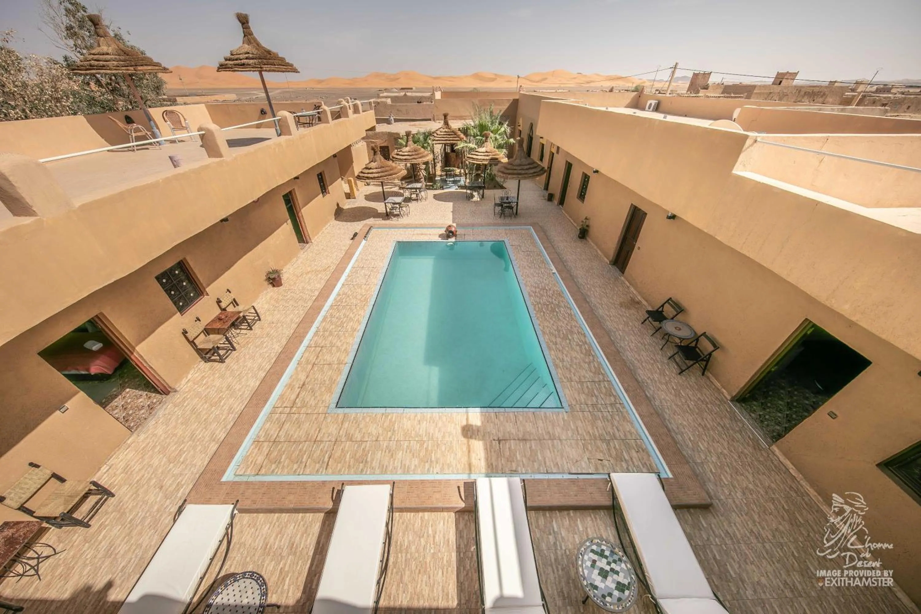 Swimming pool in L'homme Du Désert A Merzouga