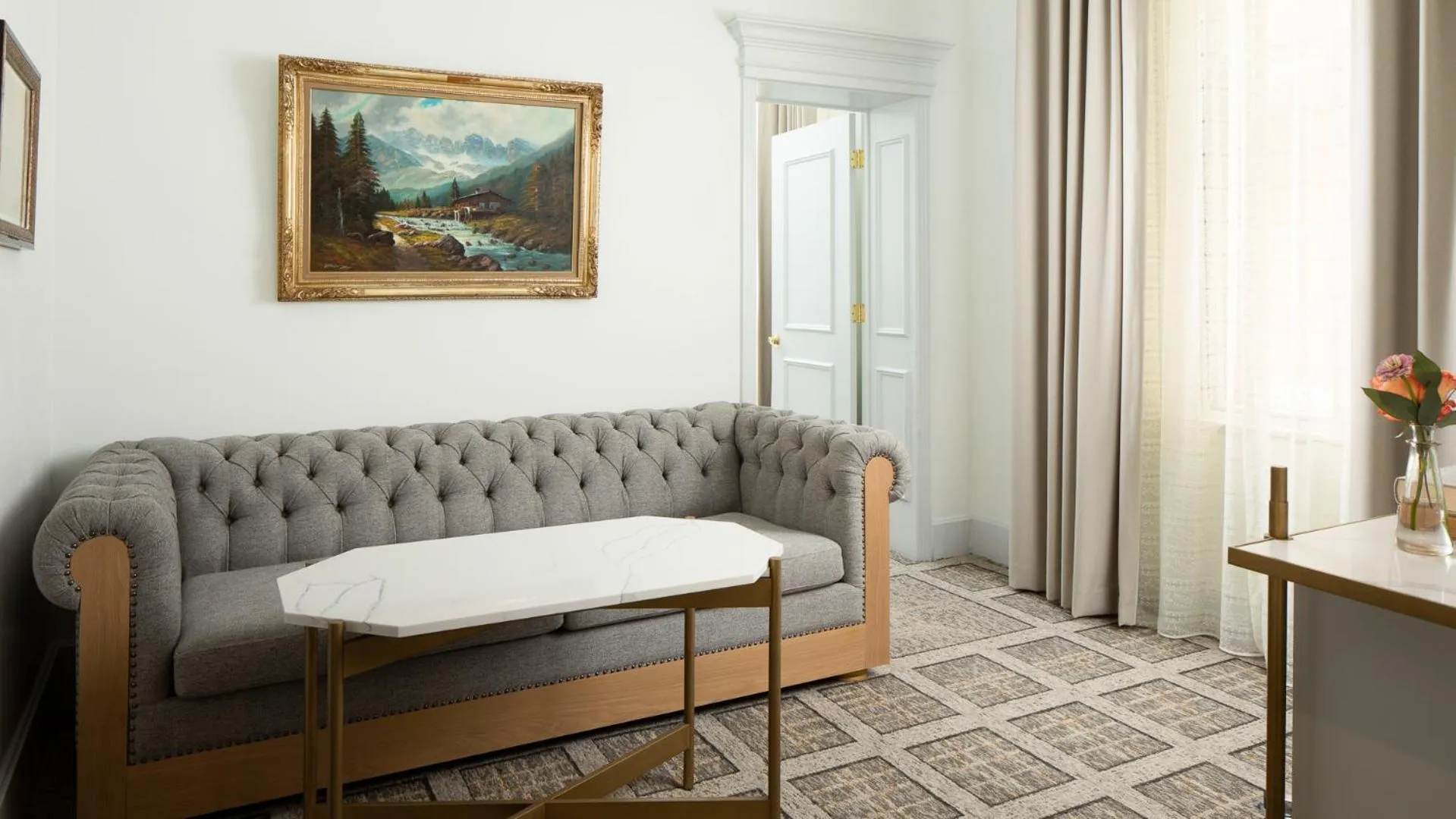 Living room in The Driskill