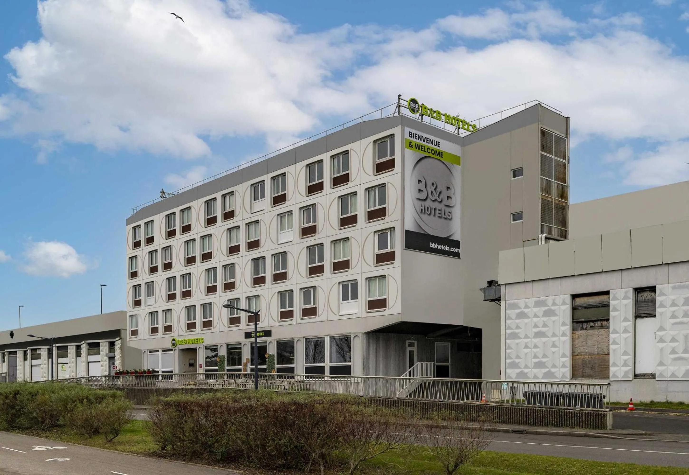 Property building in B&B HOTEL Boulogne-sur-Mer Centre Les Ports