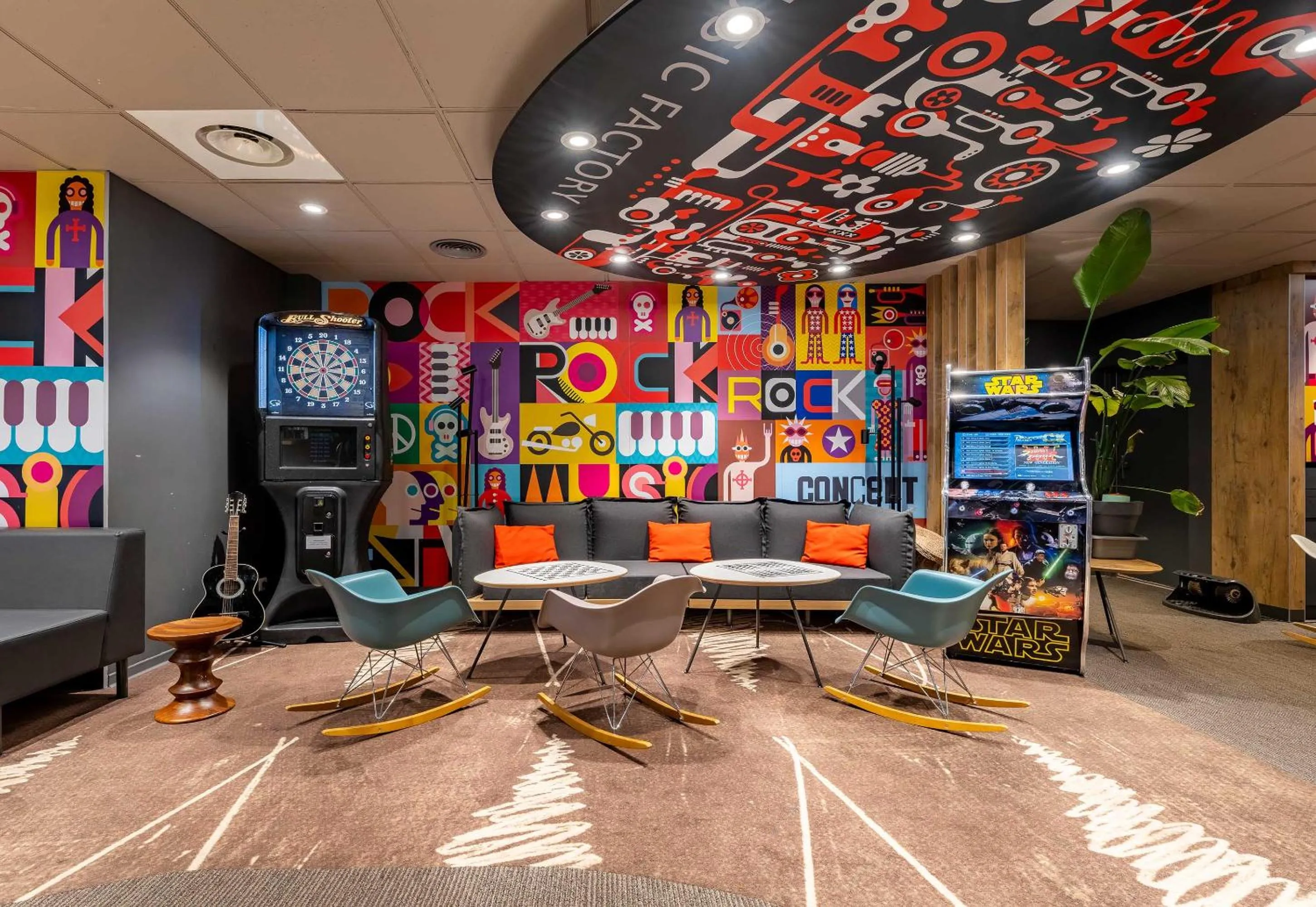 Seating area in B&B HOTEL Boulogne-sur-Mer Centre Les Ports