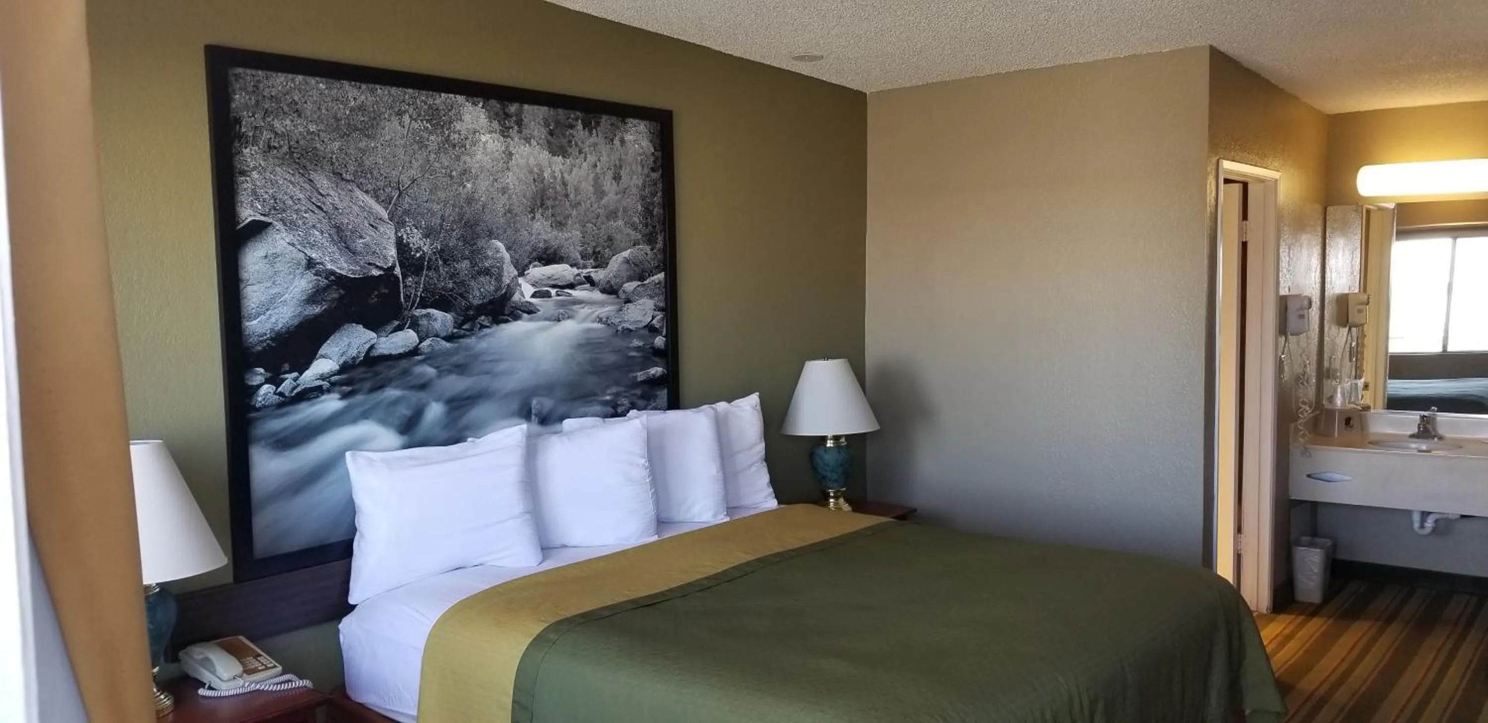 Super 8 by Wyndham Ridgecrest