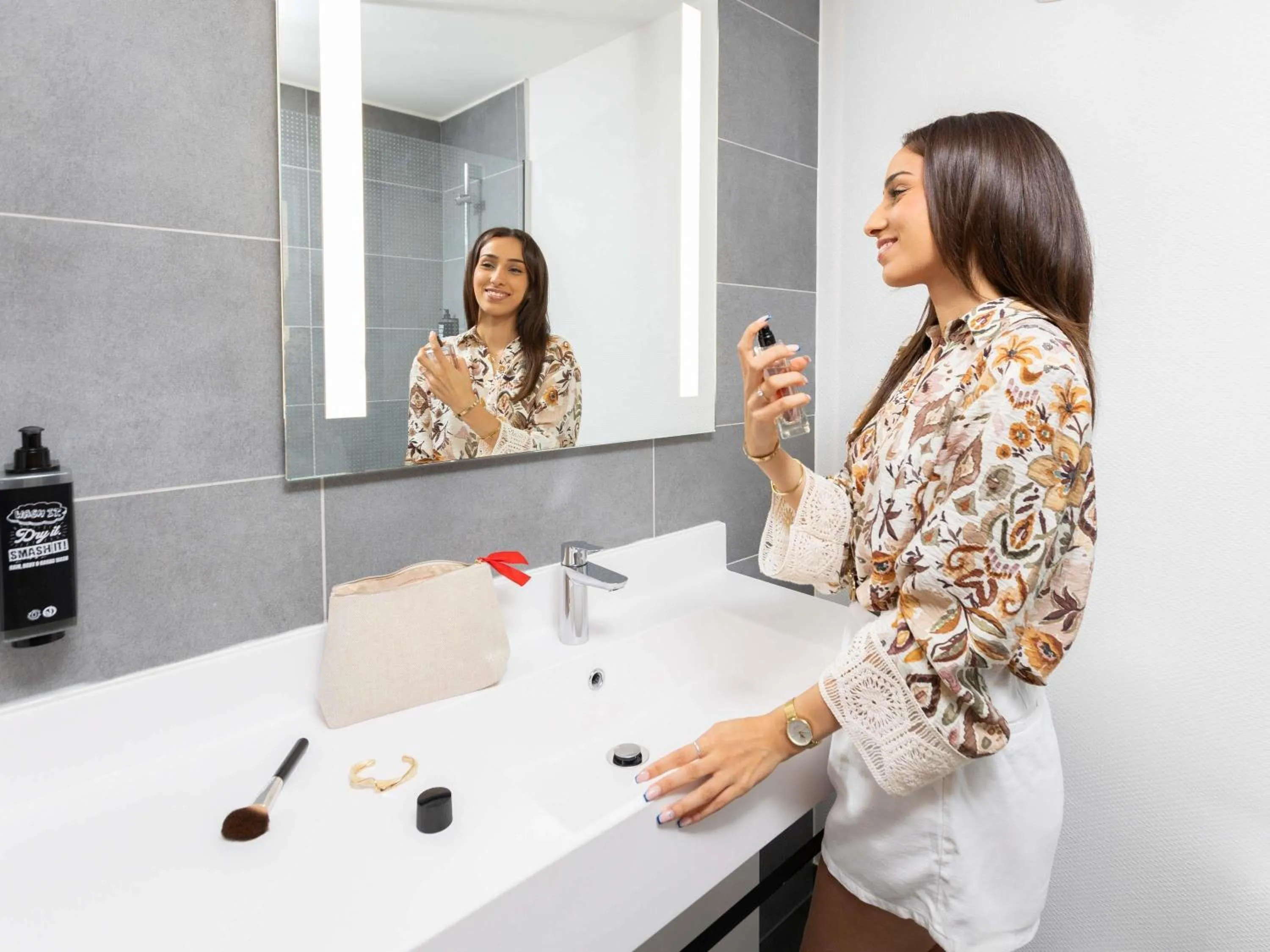 Bedroom in ibis Strasbourg Centre Gare