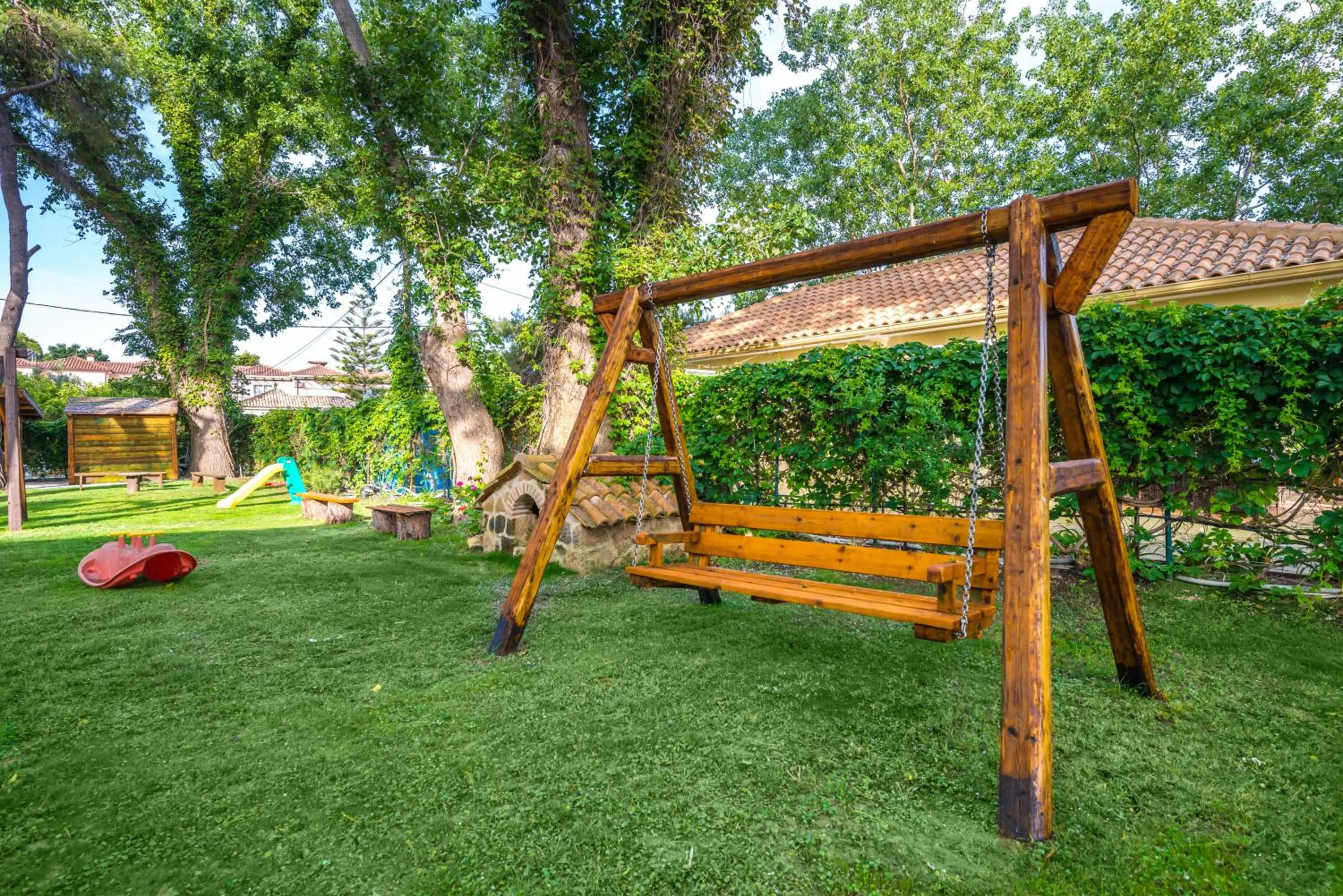 Entertainment in Zarkadis Beach Apartments