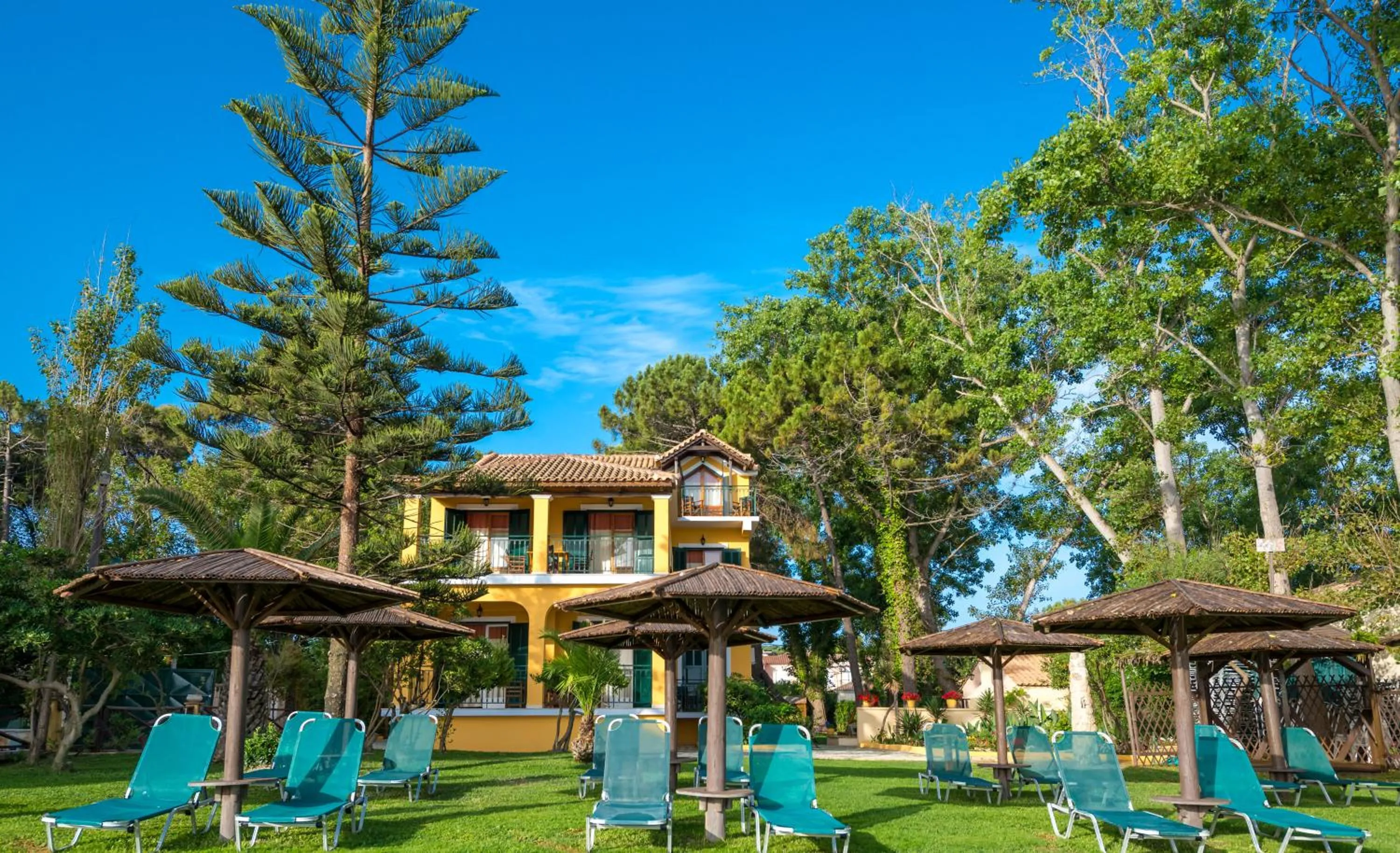 Day in Zarkadis Beach Apartments